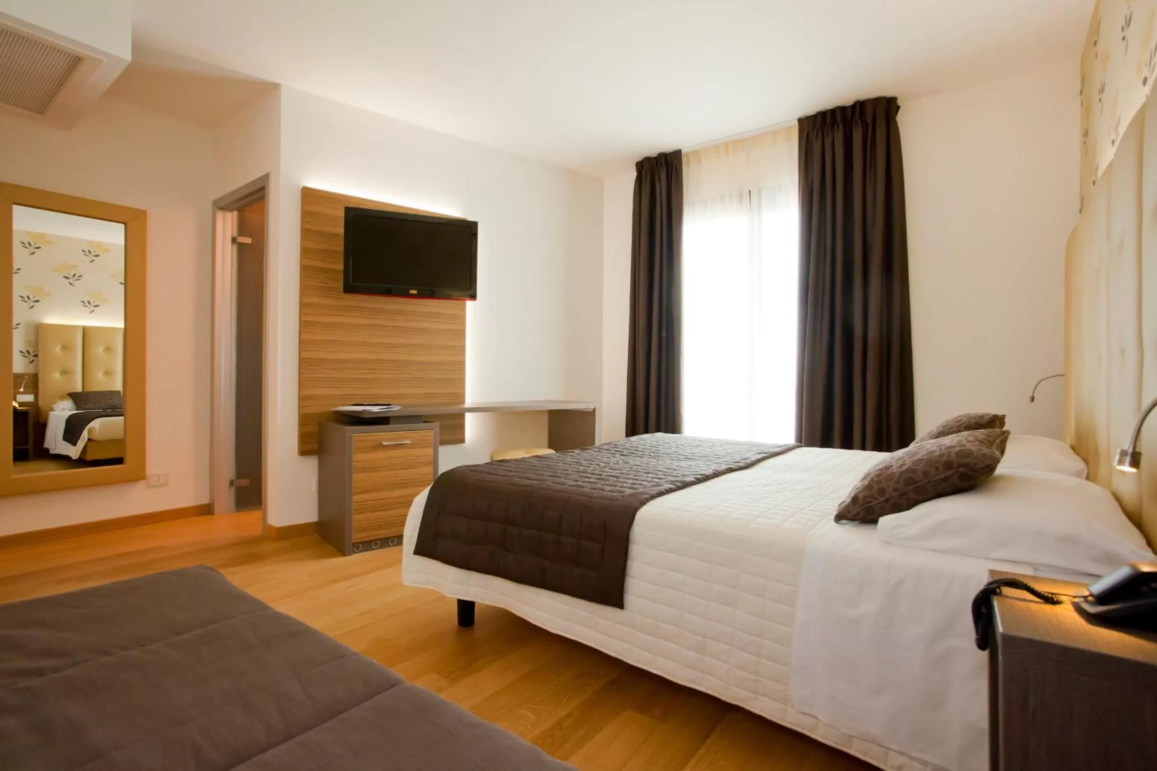 Photo of the whole room, Bed in Hotel Marco Polo 3 Stelle Superior