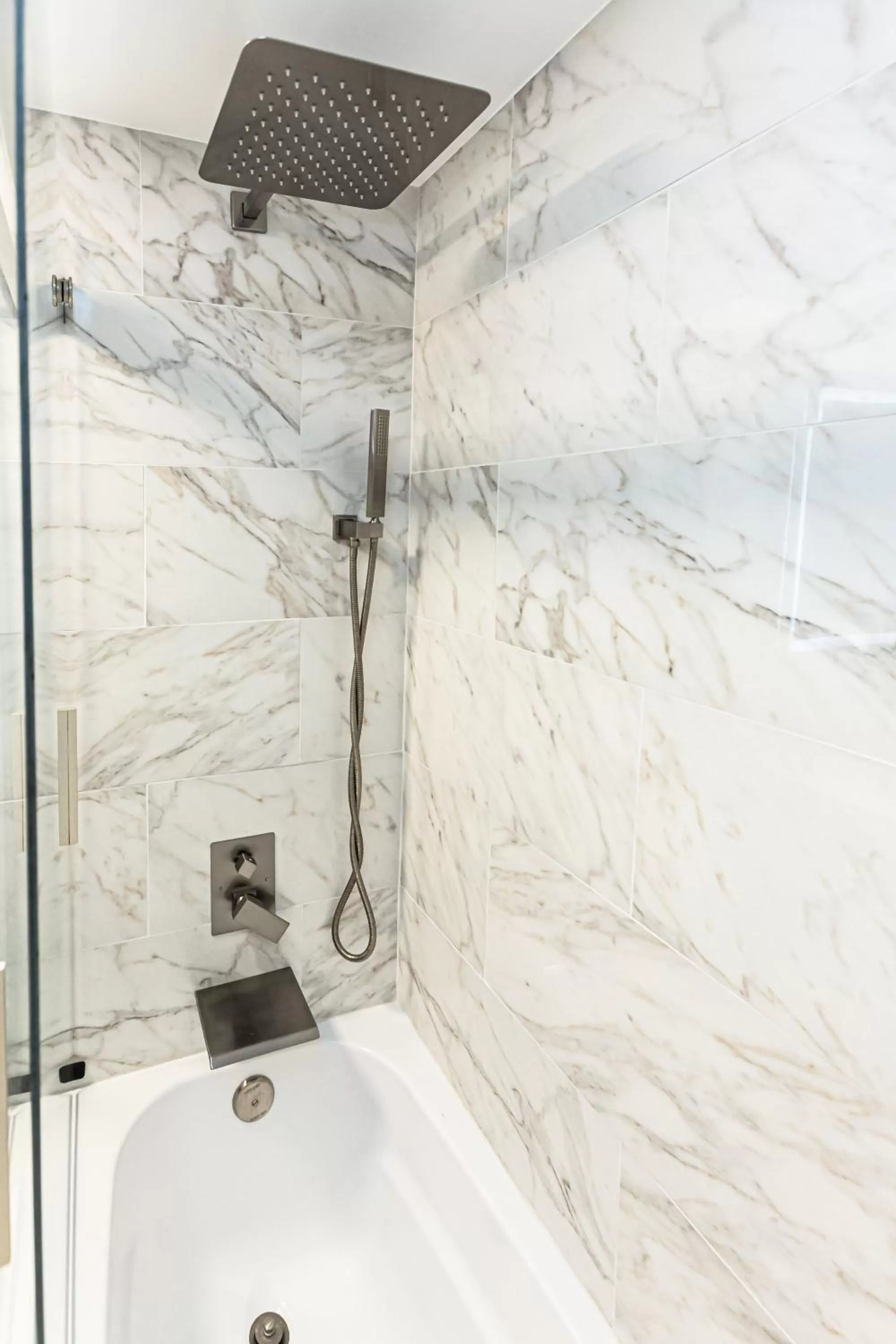 SKYLARANNA Resort & SPA