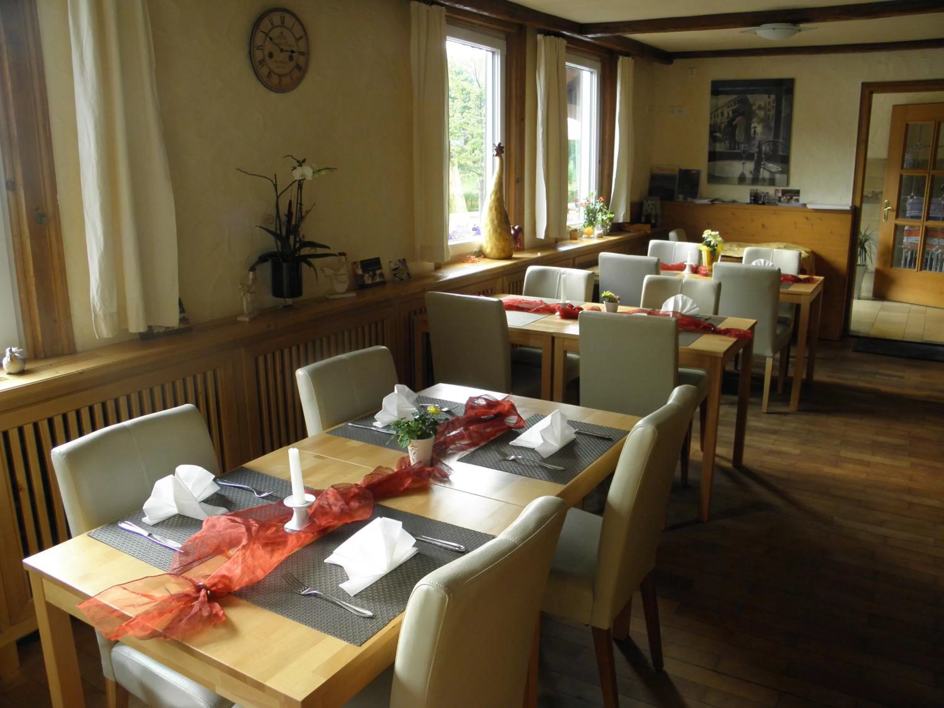 Restaurant/places to eat in Alb Hotel Schalksburg
