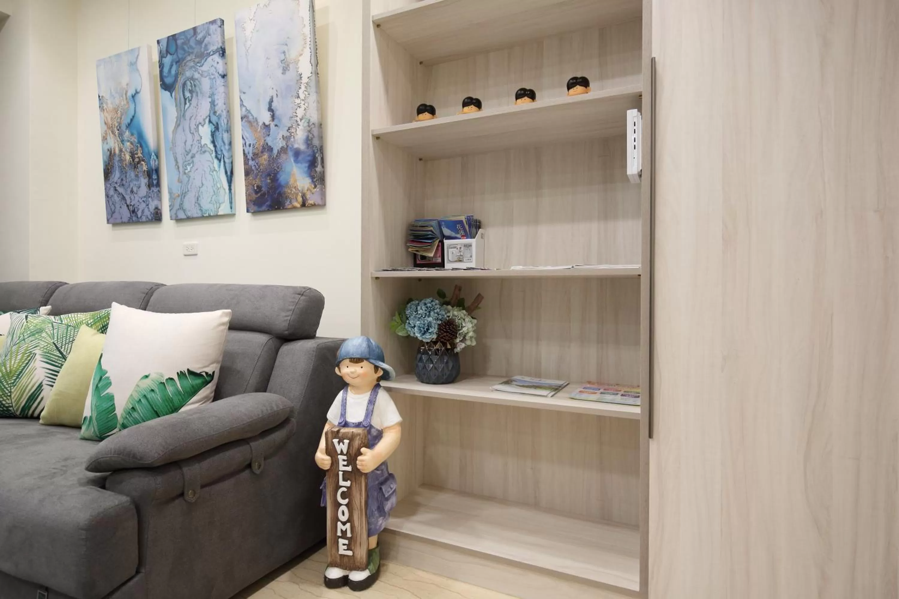 Living room in 52 travelers home (with elevator)