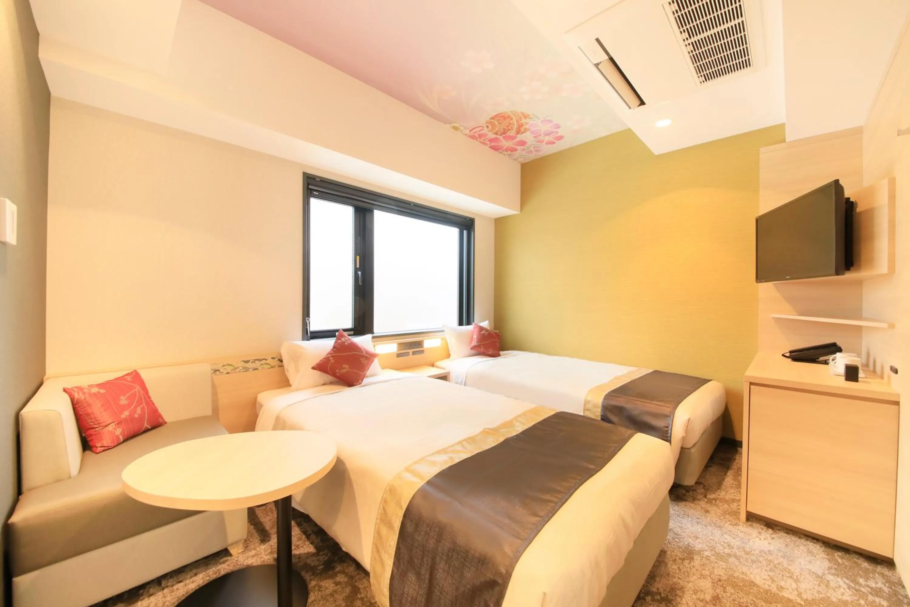 Photo of the whole room, Bed in The Hedistar Hotel Kyoto Nijo Comic & Books