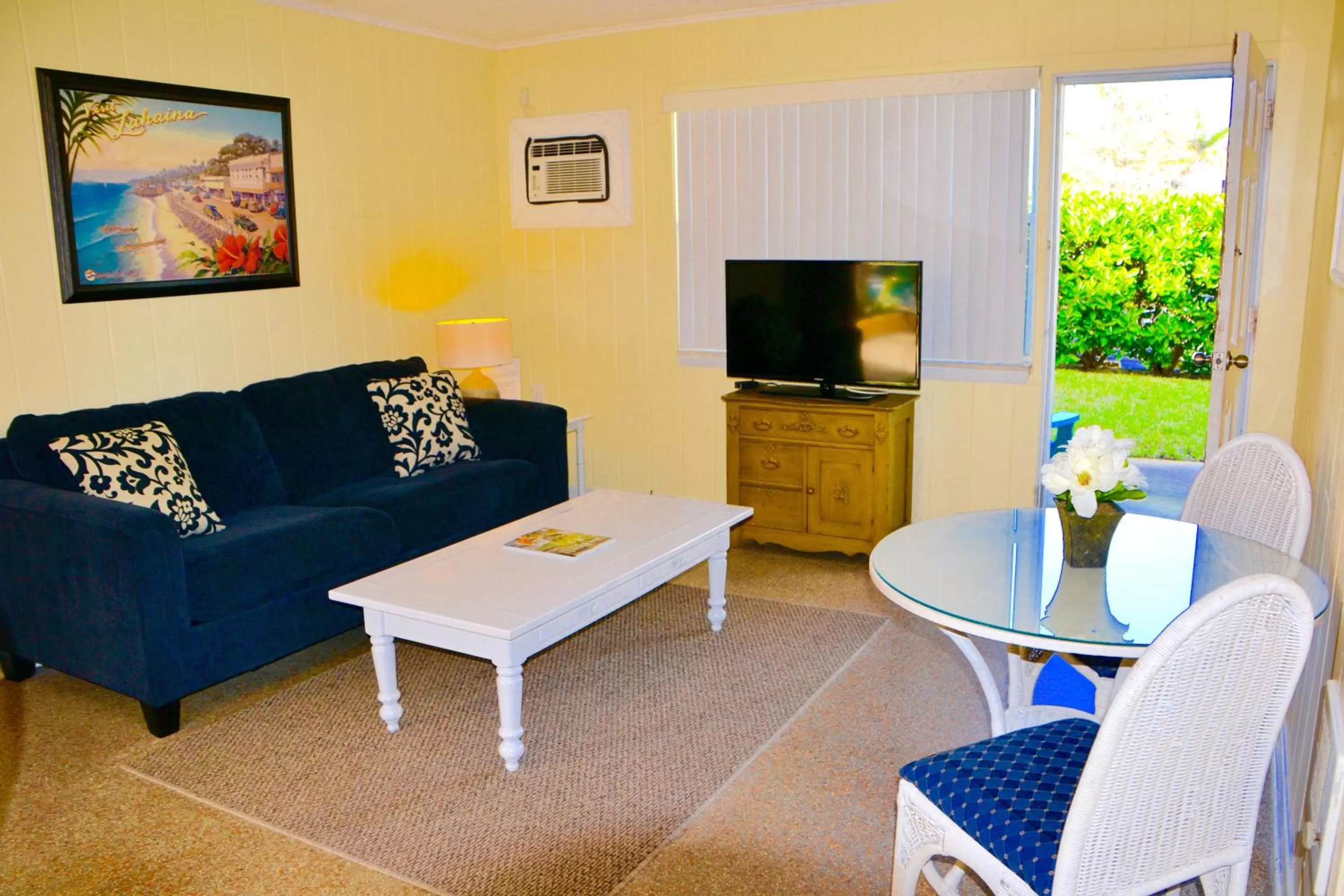 Living room, Seating Area in Sea Turtle Inn