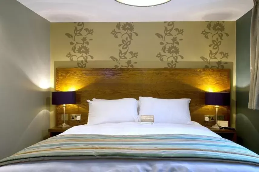 Double Room in The Hatchet Inn Wetherspoon Double Room in The Hatchet Inn Wetherspoon