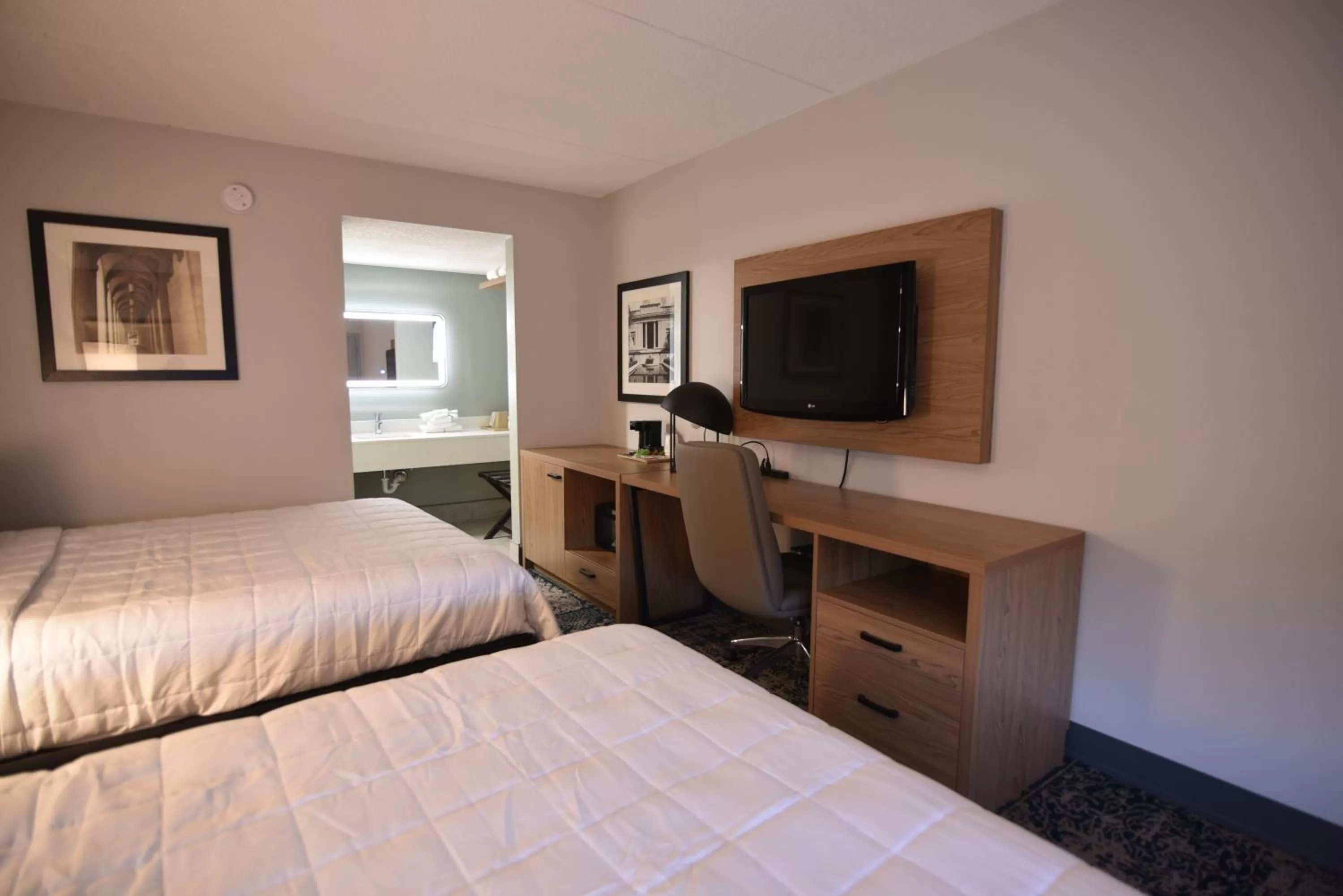 Bed in Baymont by Wyndham Pine Grove I-81