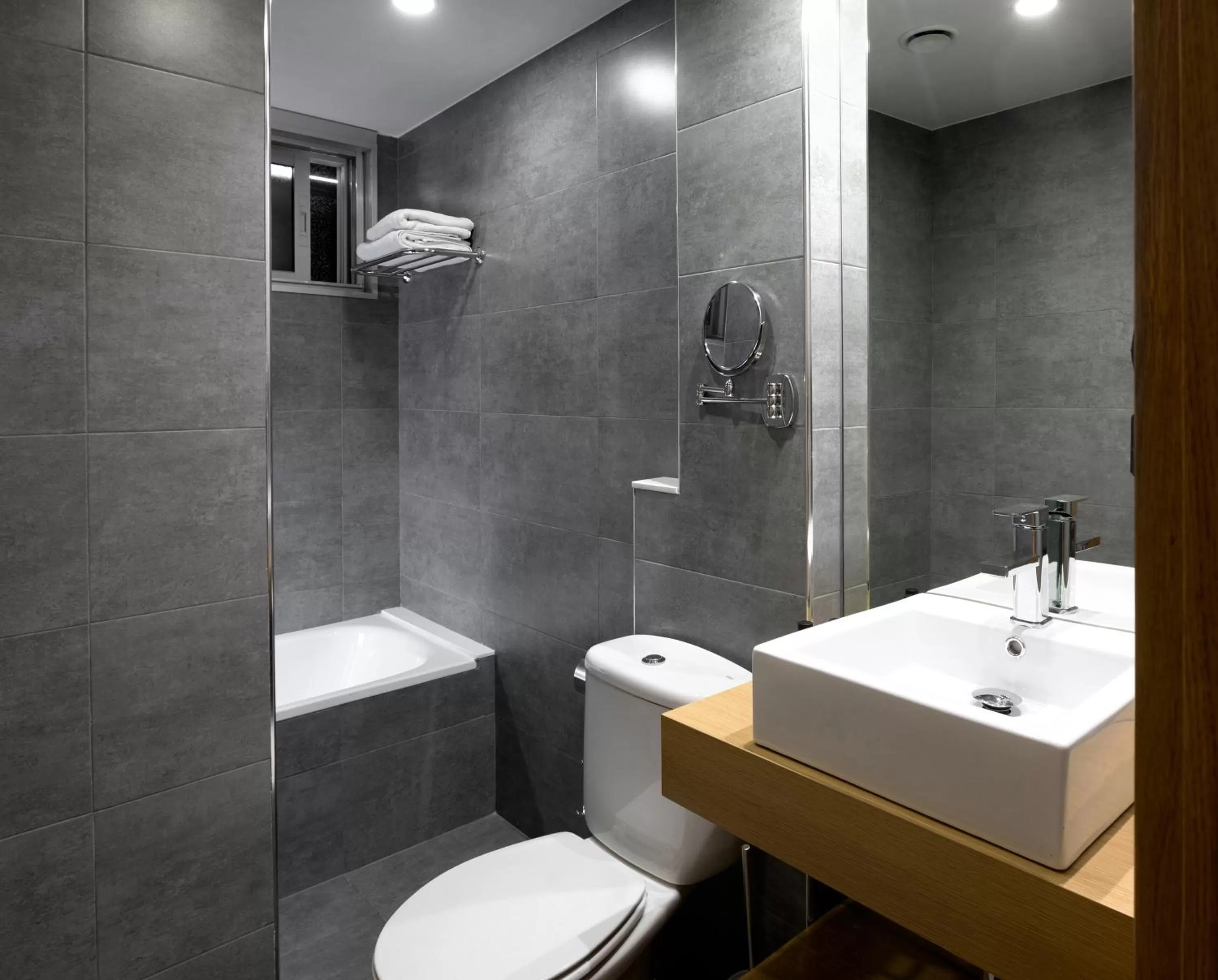 Double or Twin Room in Hotel Val Convention