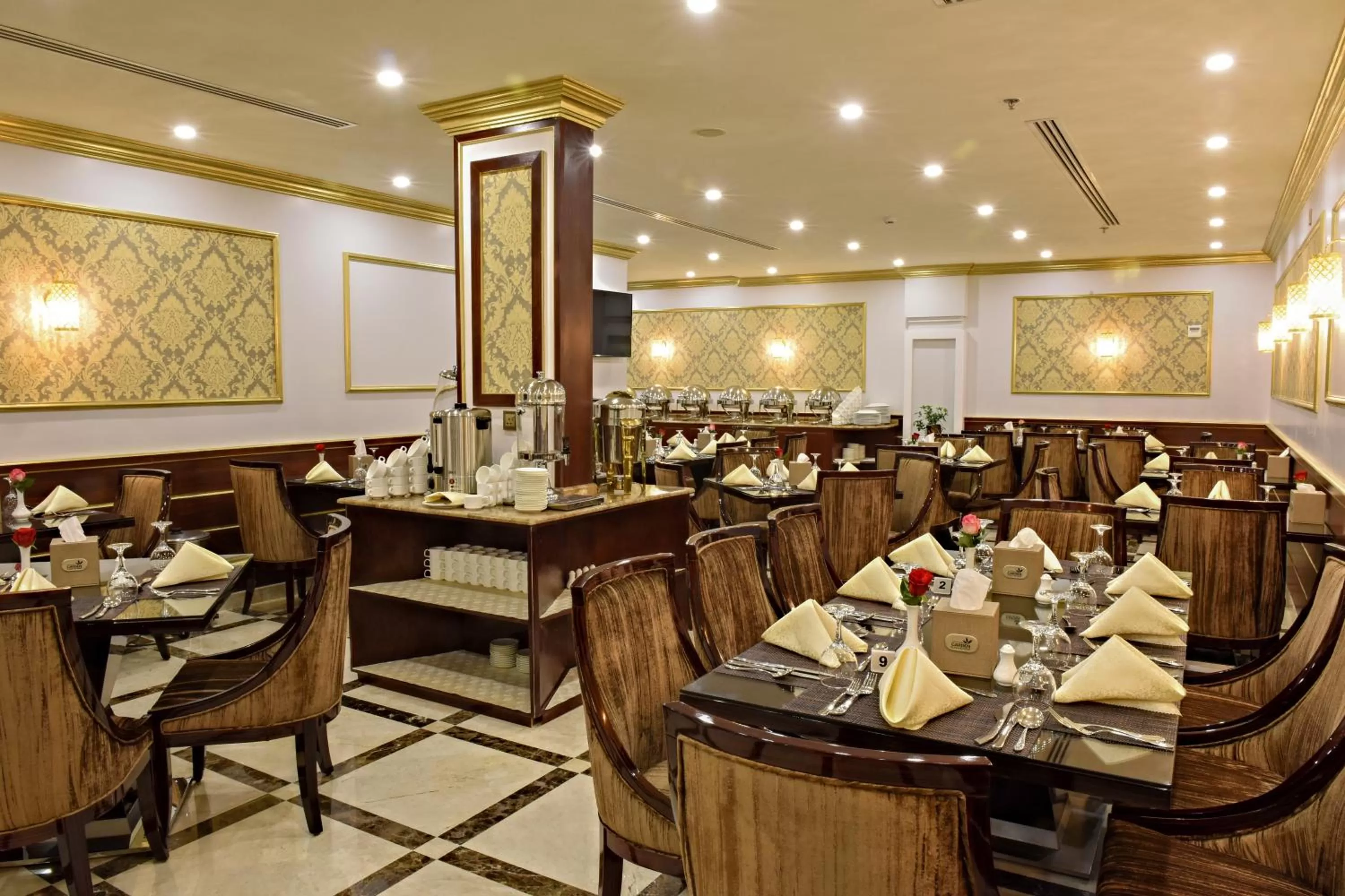 Restaurant/places to eat in Garden Plaza Hotel