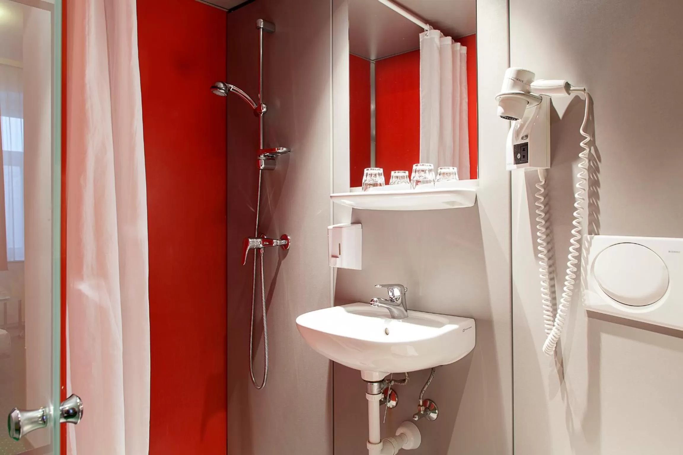 Bathroom in Pension Stadthalle