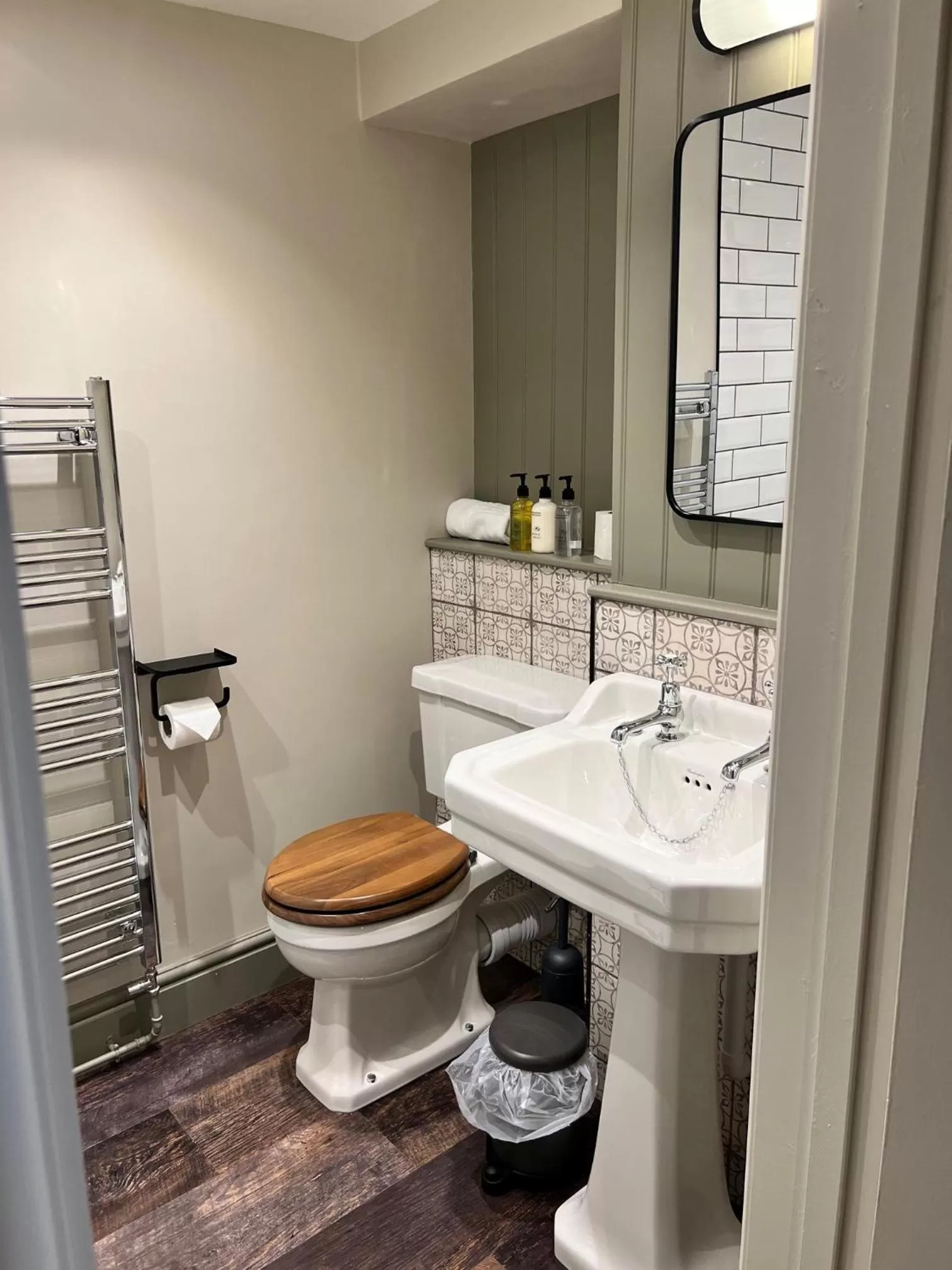 Bedroom in The Punchbowl Inn