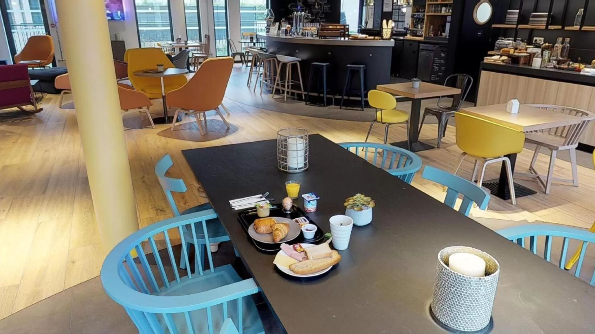 Seating area in Campanile Fontainebleau