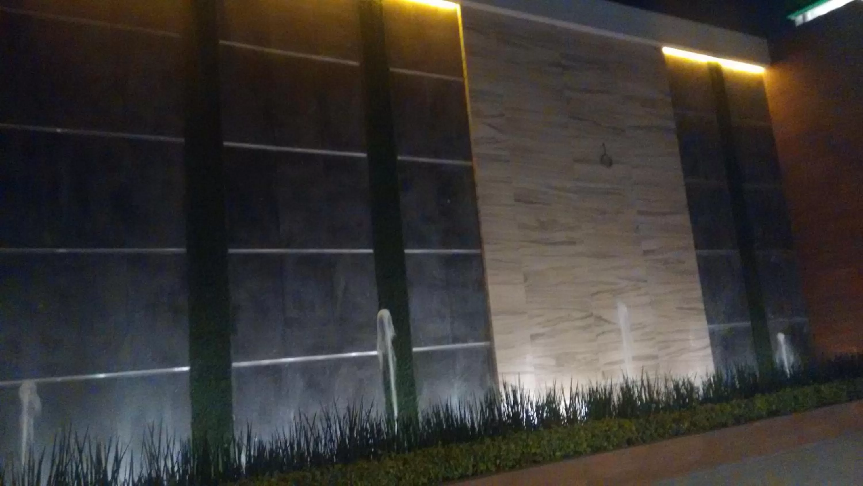 Facade/entrance in Hotel 5 de Mayo