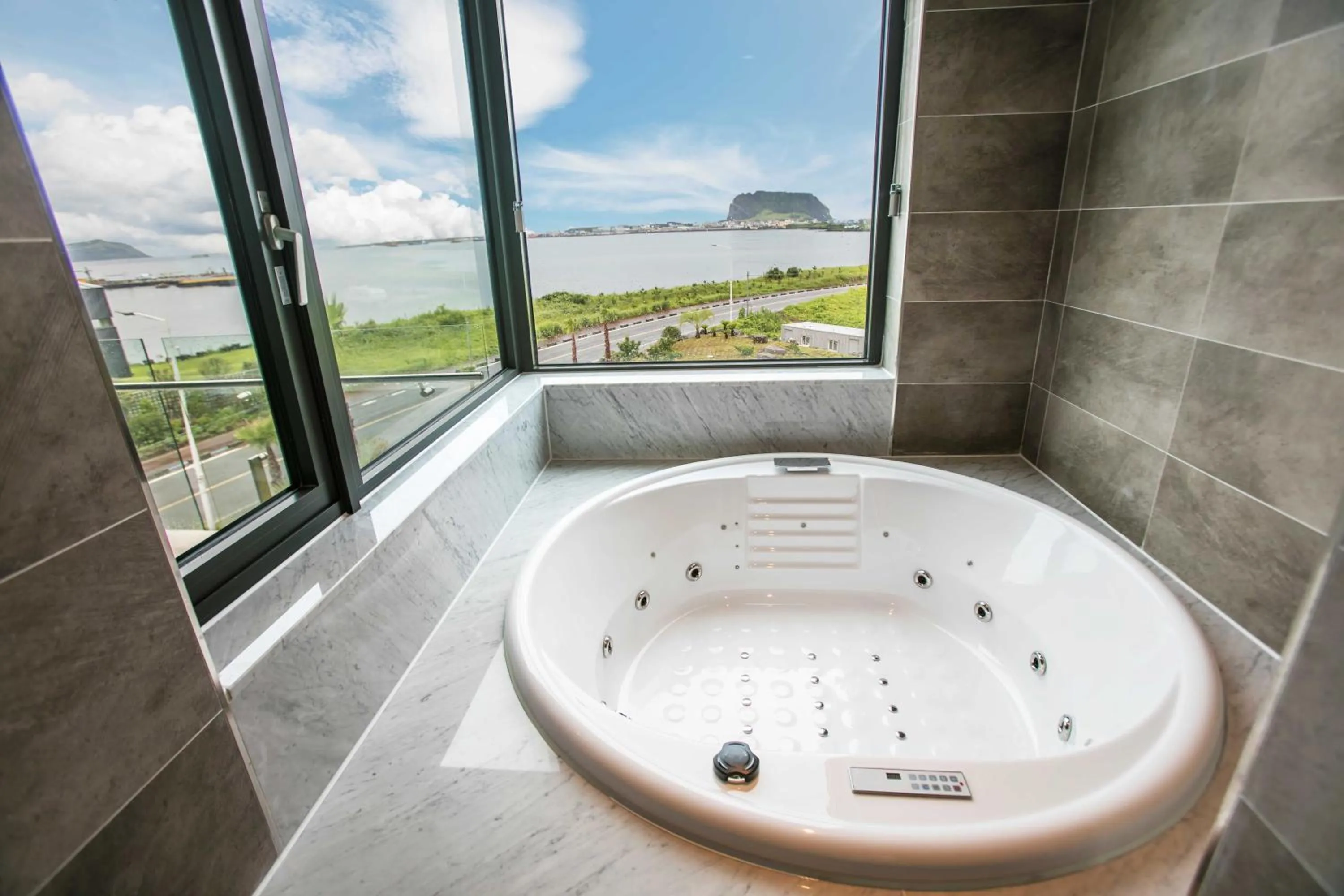 Solarium in Attirance Pool Villa & Hotel