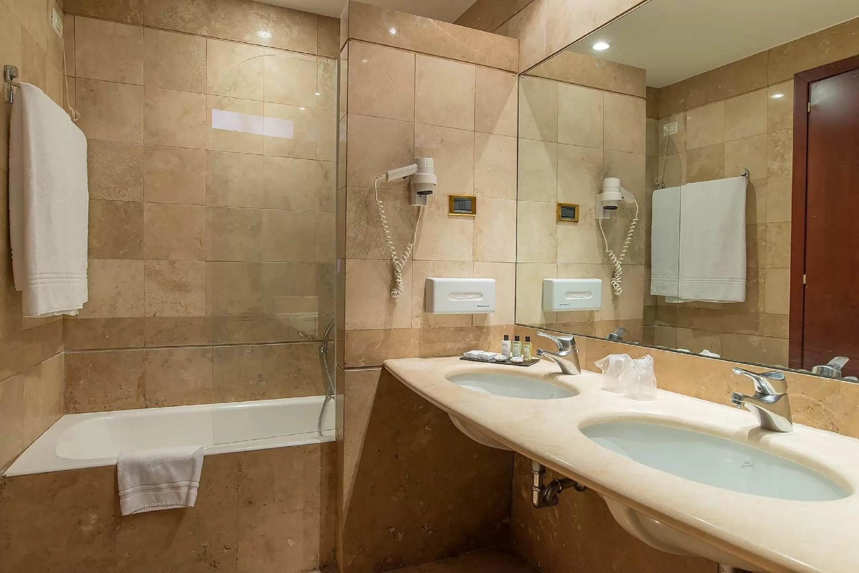 Bathroom in Hotel Accademia