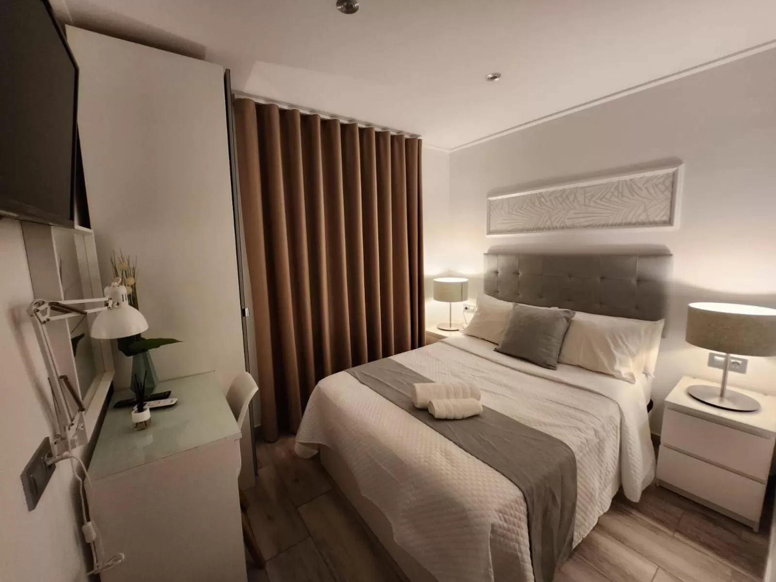 Bed in DON LEONE Hotel