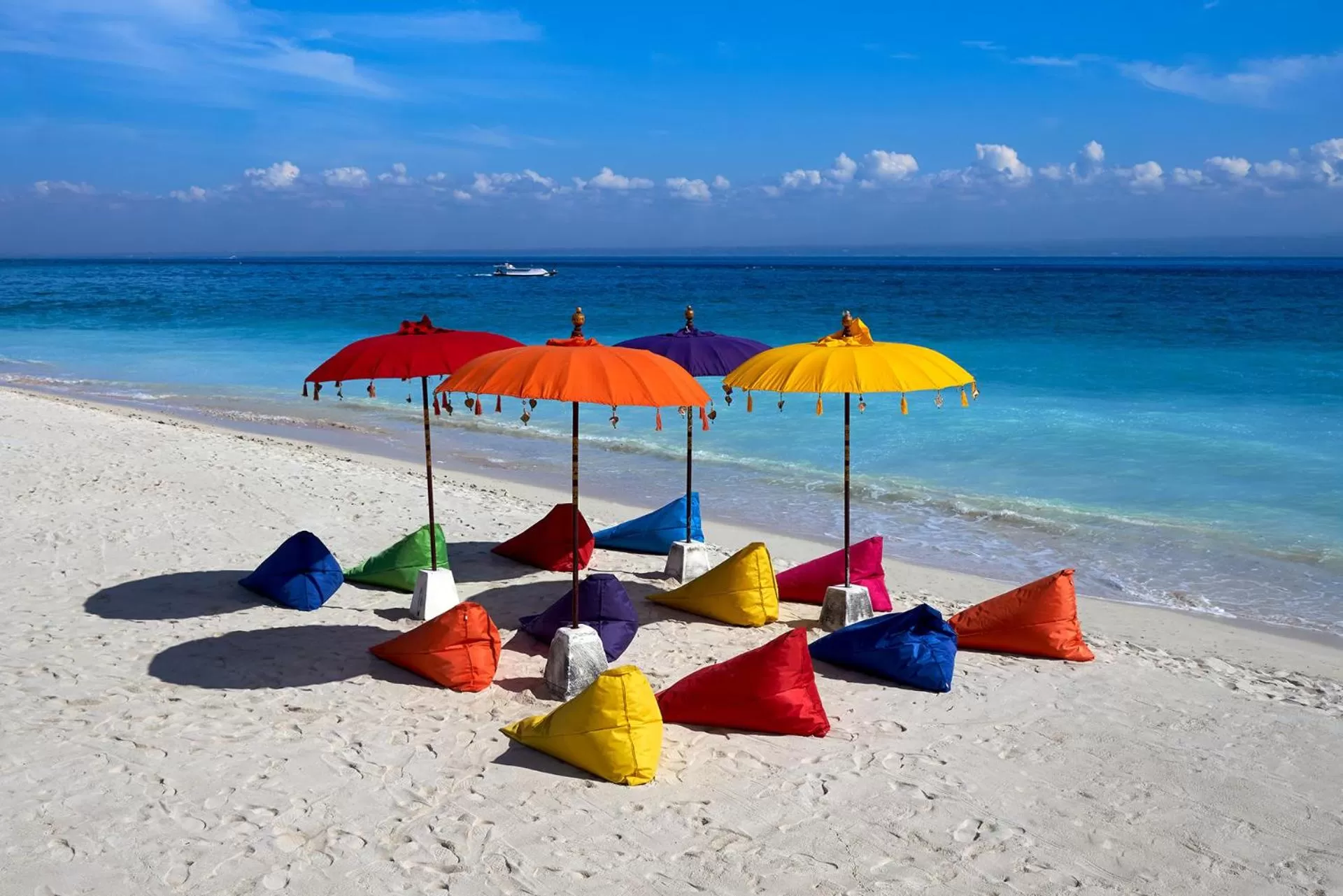 Beach in Mahagiri Resort Nusa Lembongan