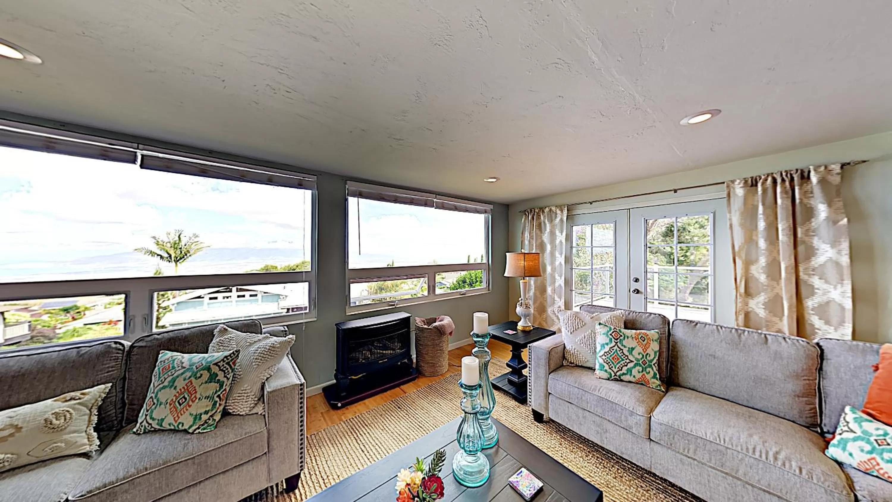 Living room in Ha'le Kiana