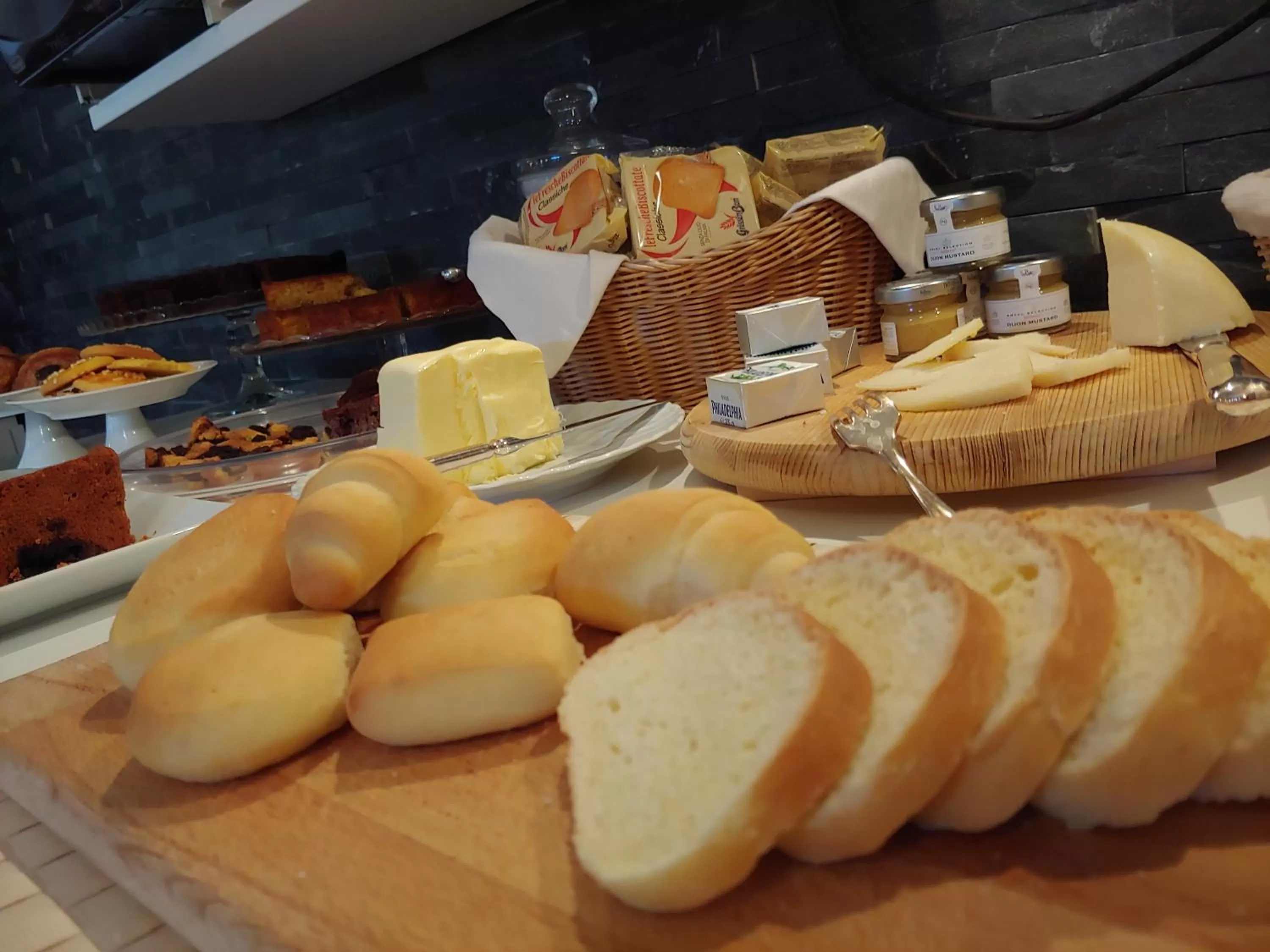 Buffet breakfast in La Corte Dei Sogni B&B