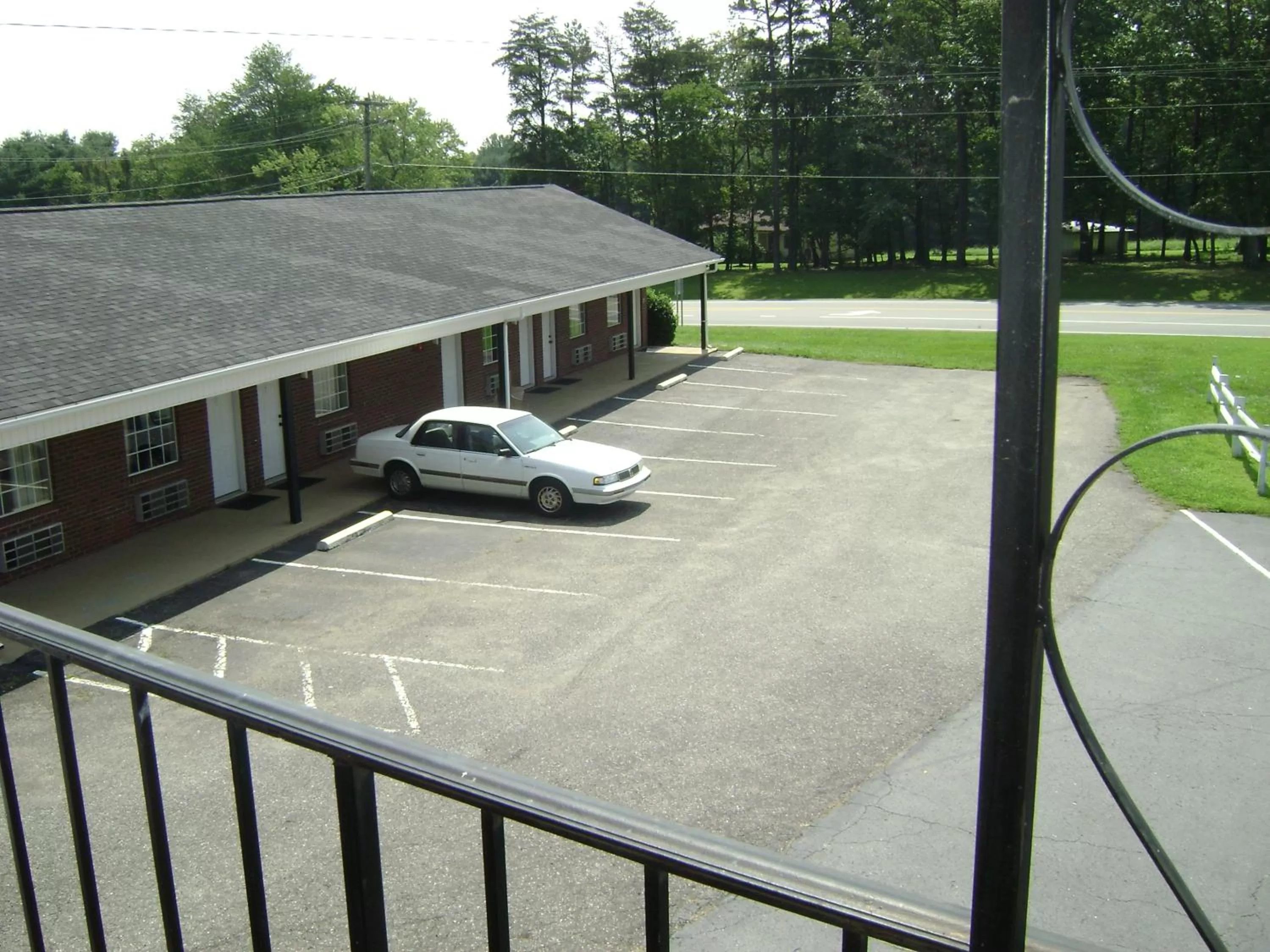 Day in Surry Inn - Dobson - I-77 - Exit 93