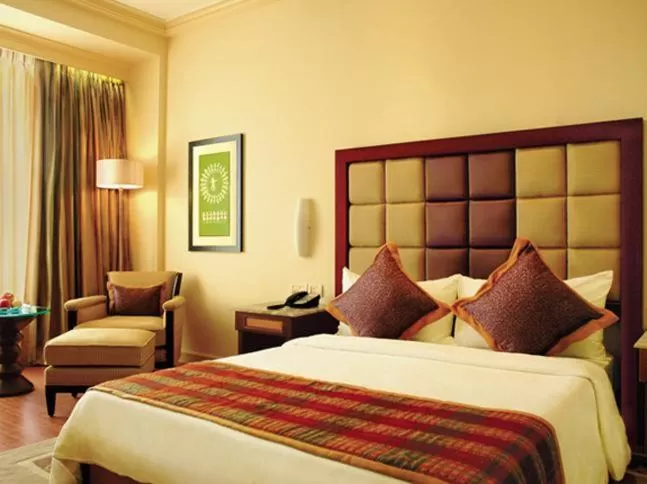 Bedroom, Bed in Blue Diamond Pune IHCL SeleQtions