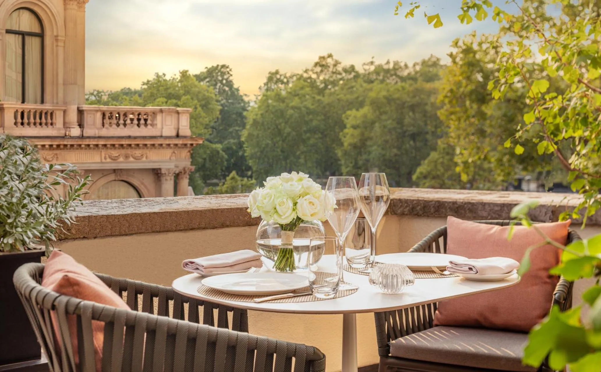 Grand Suite with King Bed in Four Seasons Hotel London At Park Lane