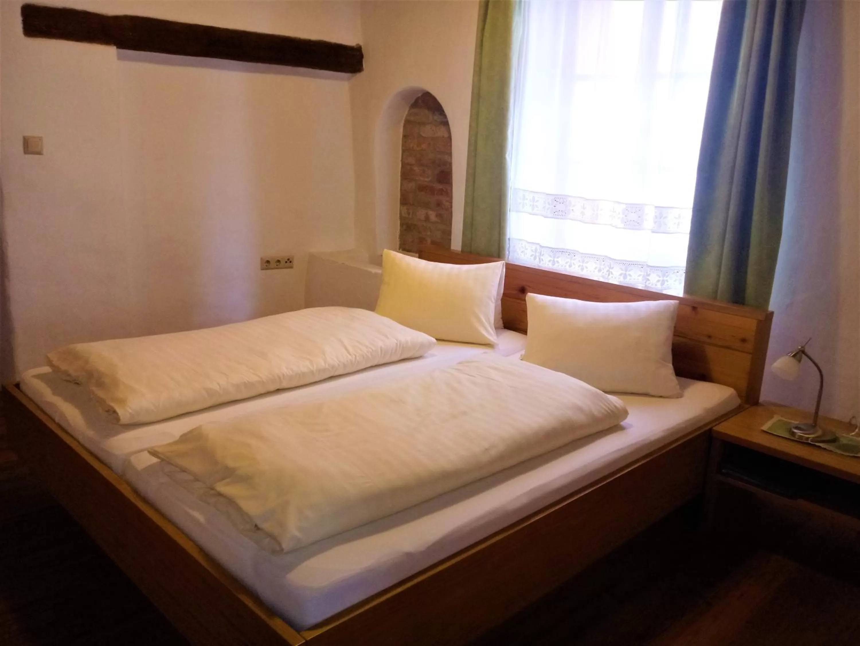 Bed in Hotel Eisenhuthaus