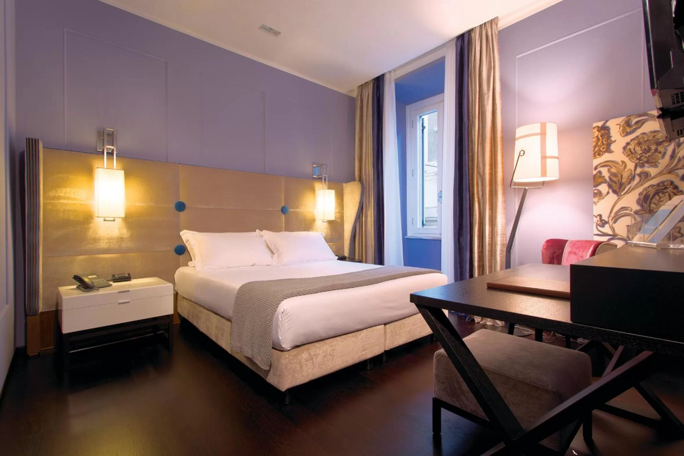 Photo of the whole room, Bed in Stendhal Luxury Suites