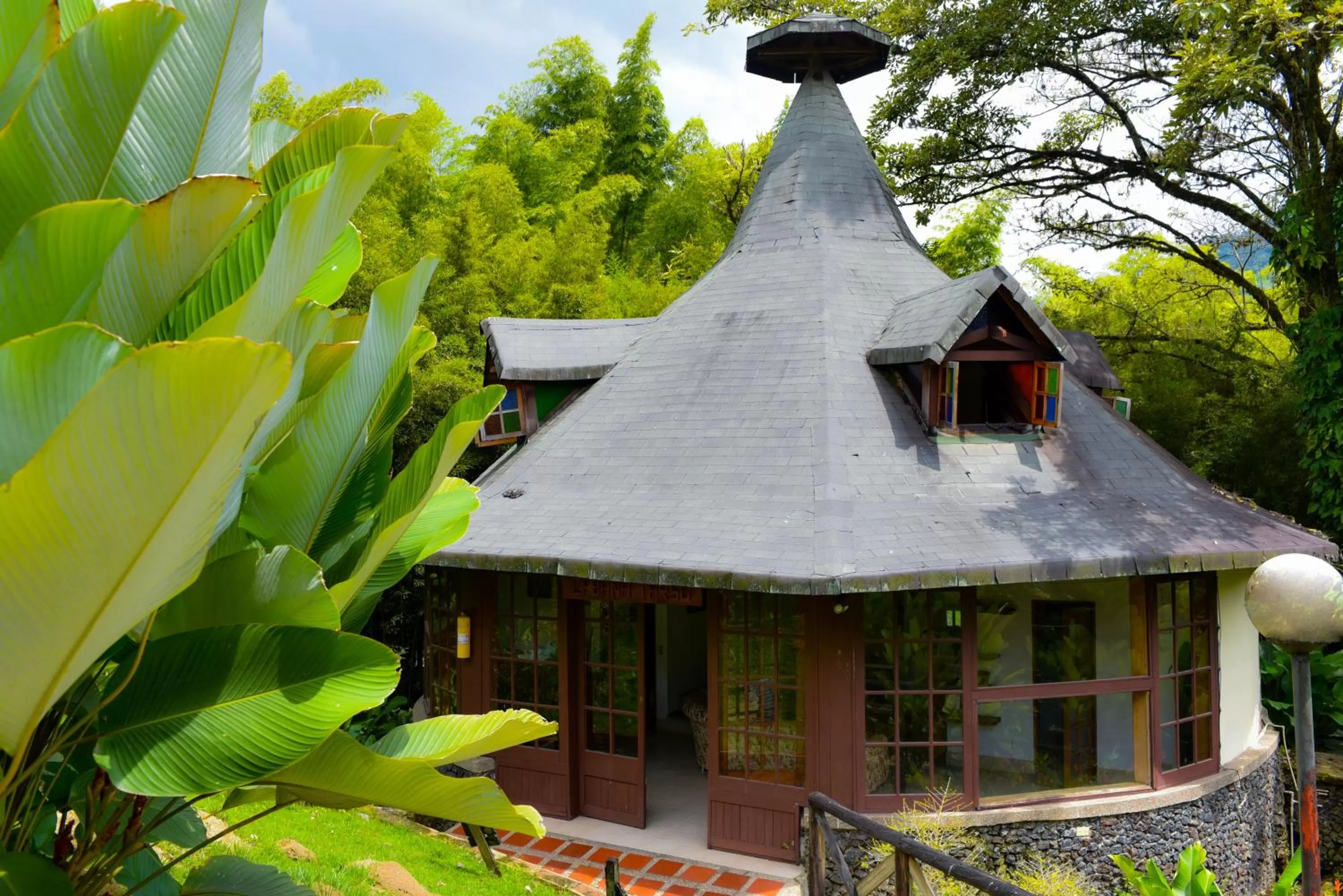 Property Building in Hotel Hacienda la Bonita