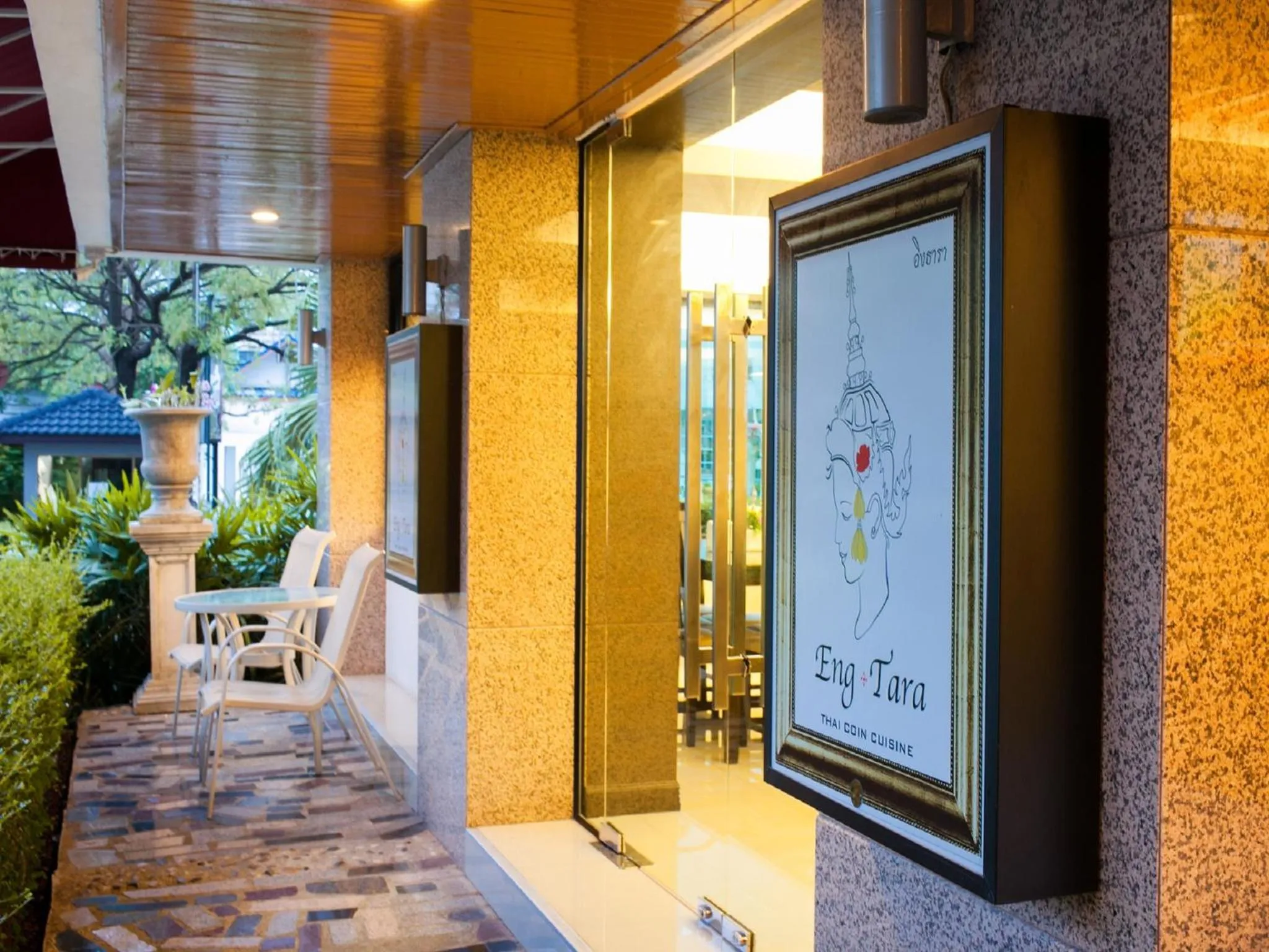 Restaurant/places to eat in Grand Tara Garden Thai Hotel