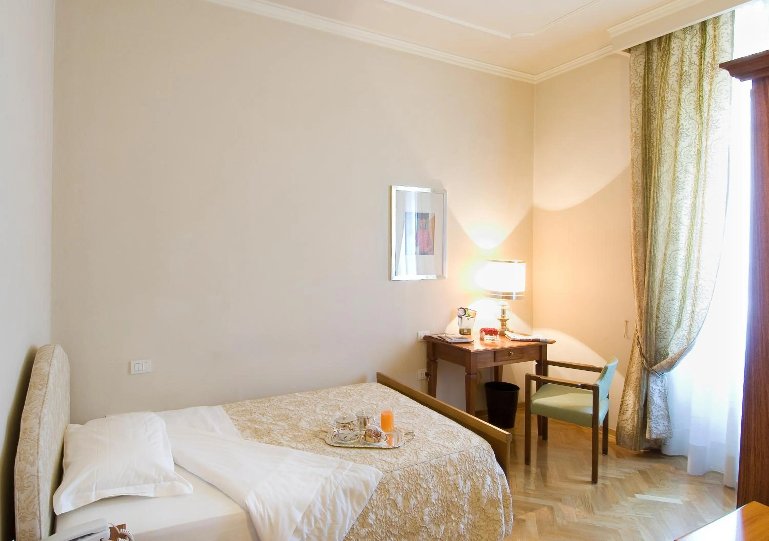 Bed in HG Hotel Cappelli