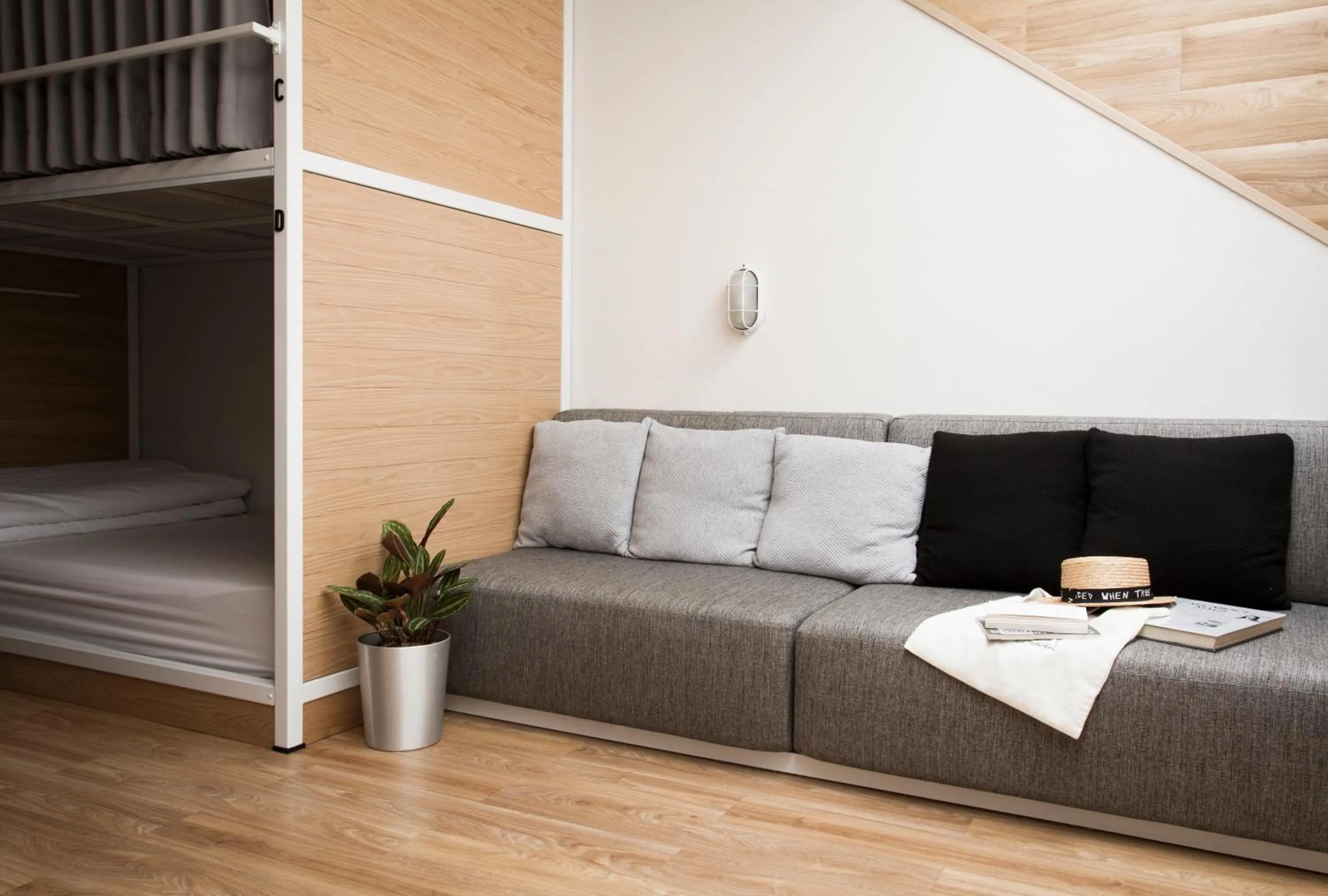 bunk bed, Bed in Bed One Block Hostel