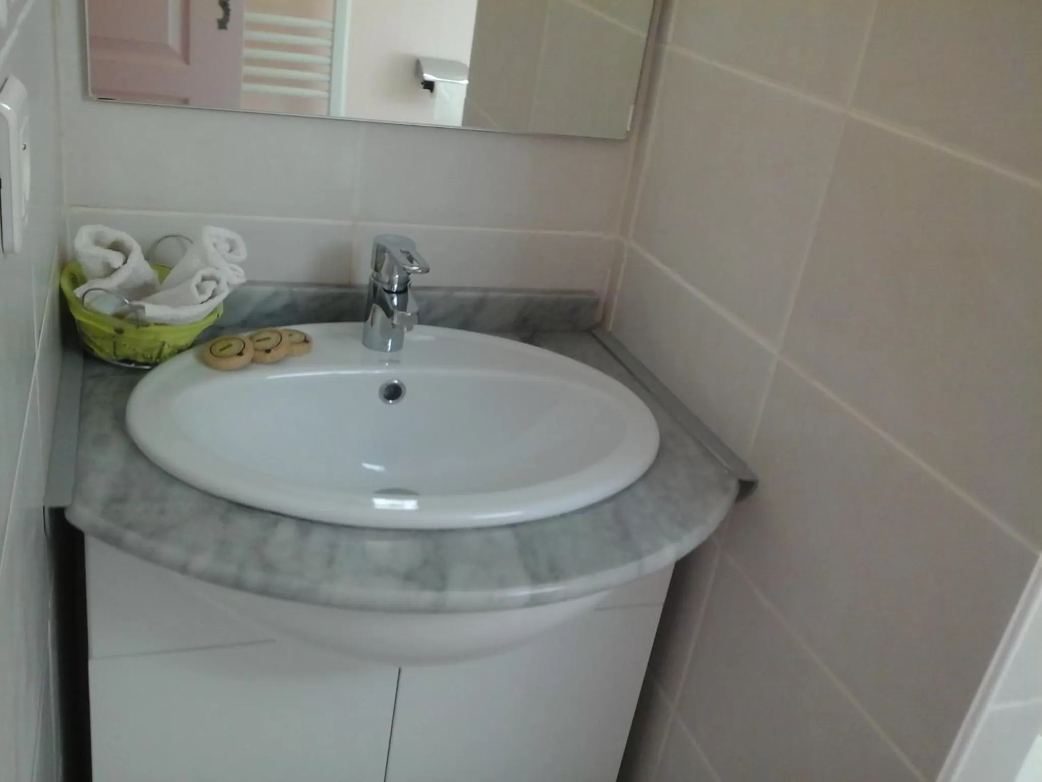 People, Bathroom in Vents d'Anges