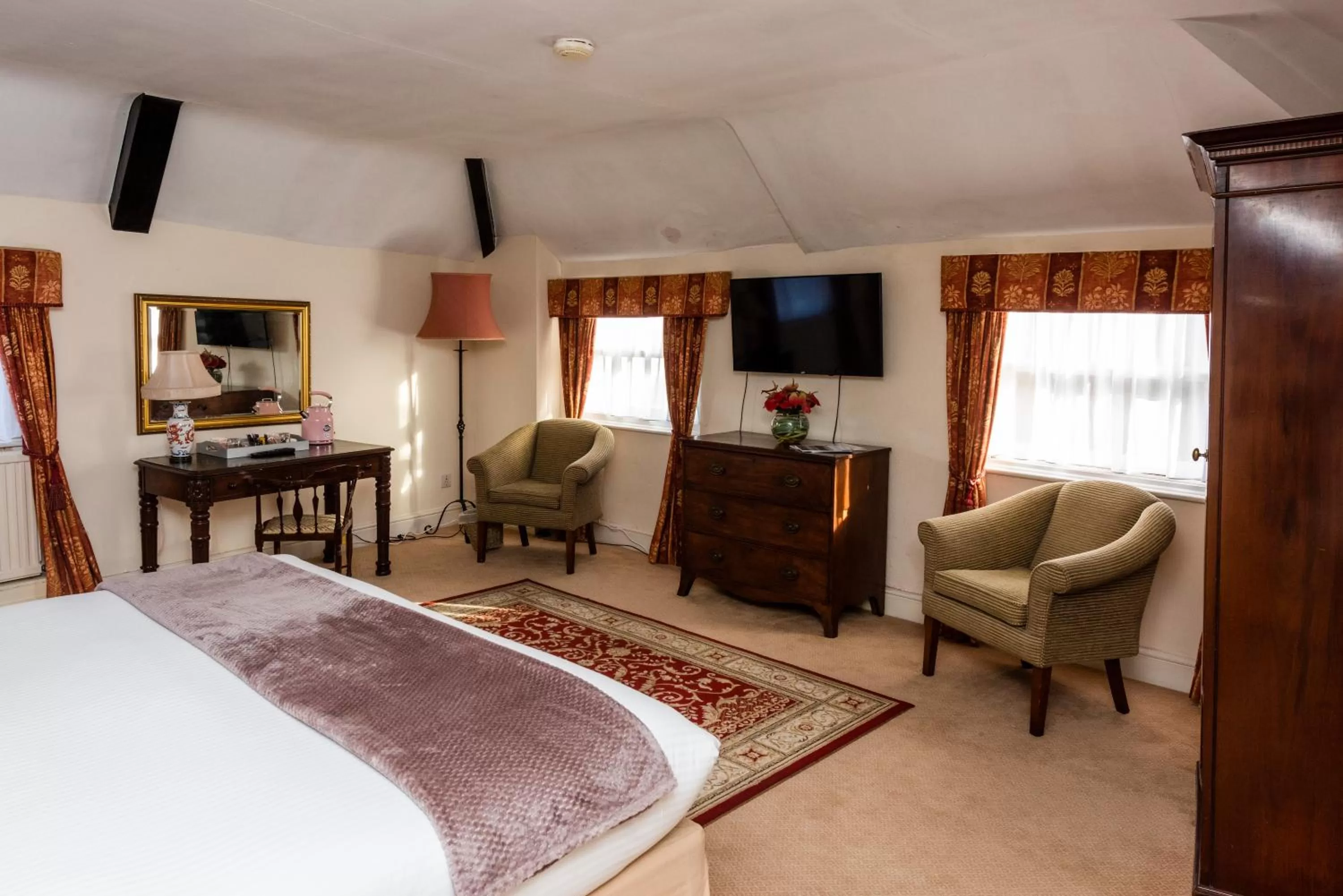 Seating Area in The Whipper-In Hotel