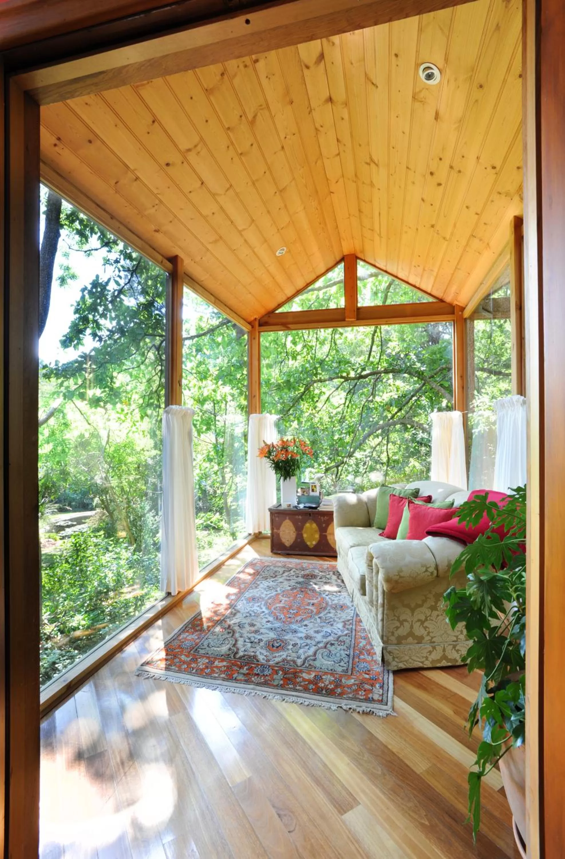 Decorative detail in Arcadia Cottages