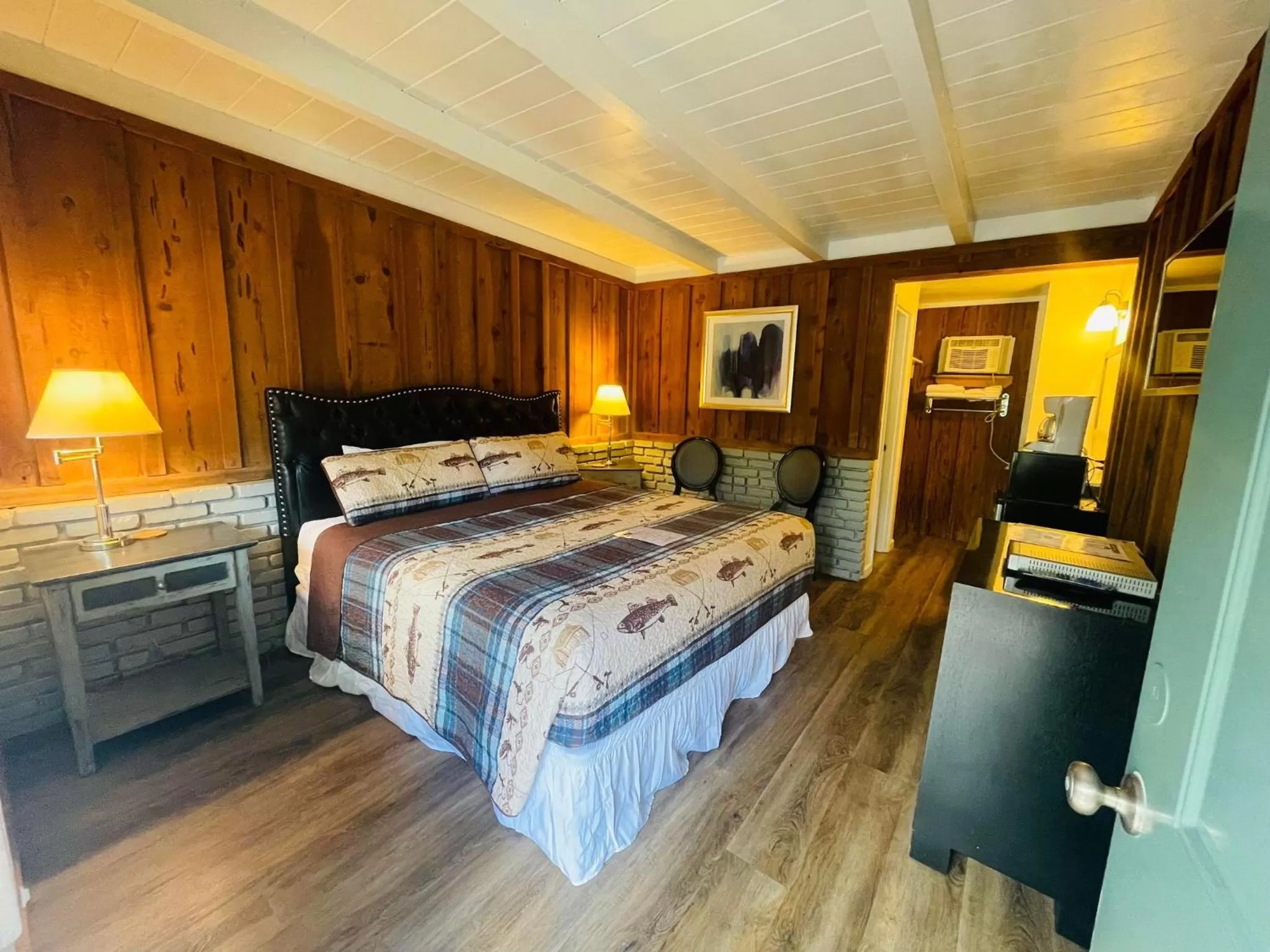 Bed in Riverfront Lodging