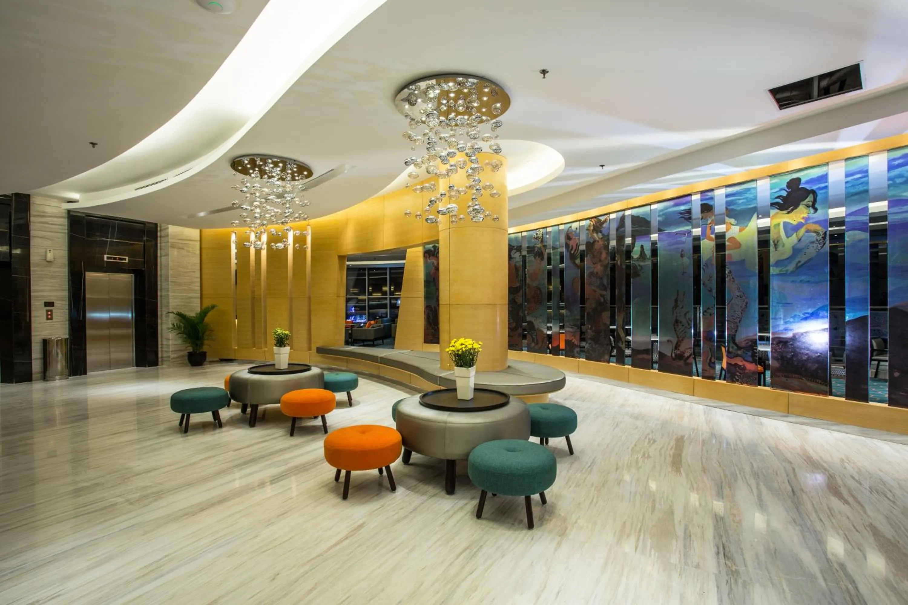 Lobby or reception in Hotel Ciputra Cibubur managed by Swiss-Belhotel International