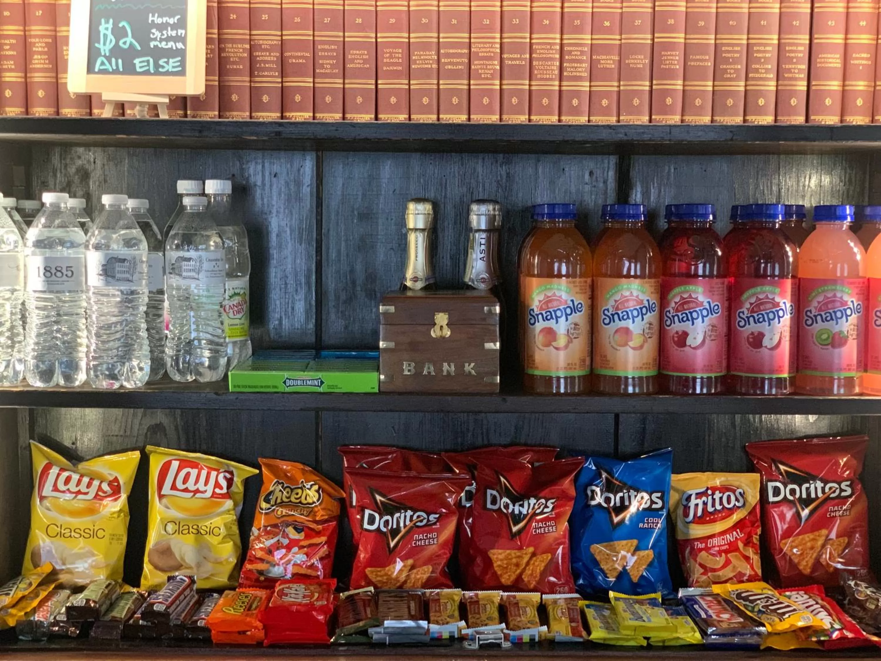 vending machine in Chambery Inn