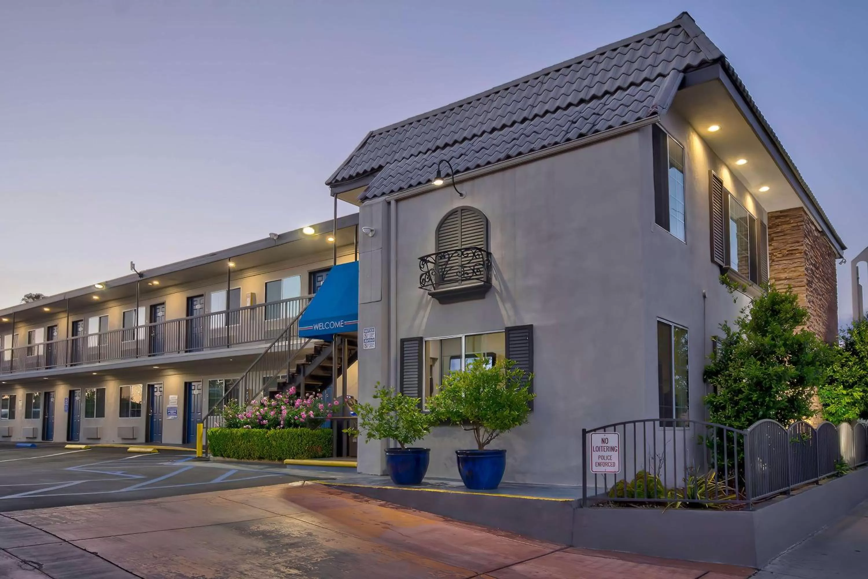 Property building in Motel 6 Gardena