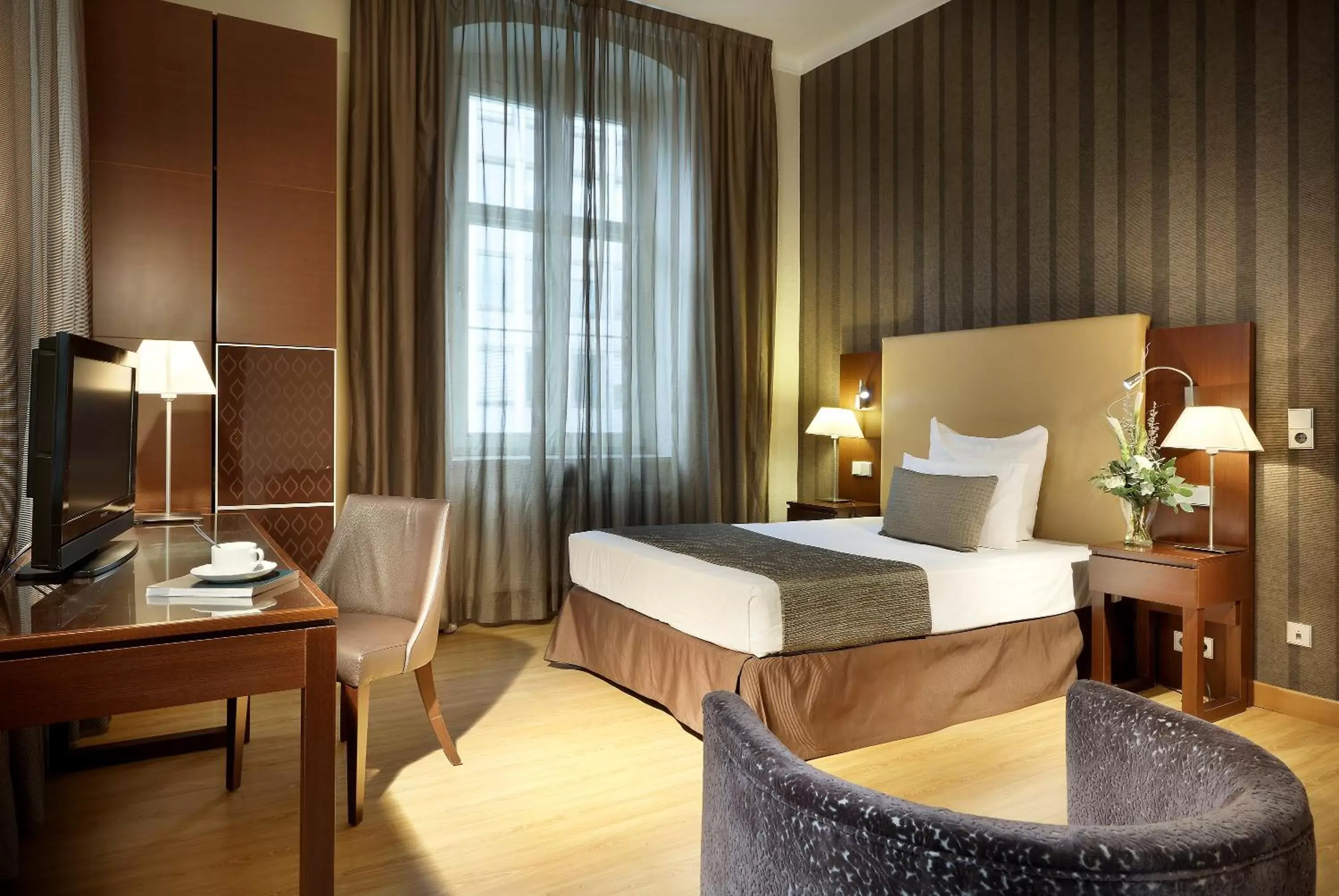 Single Room with Shower in Eurostars Park Hotel Maximilian Single Room with Shower in Eurostars Park Hotel Maximilian