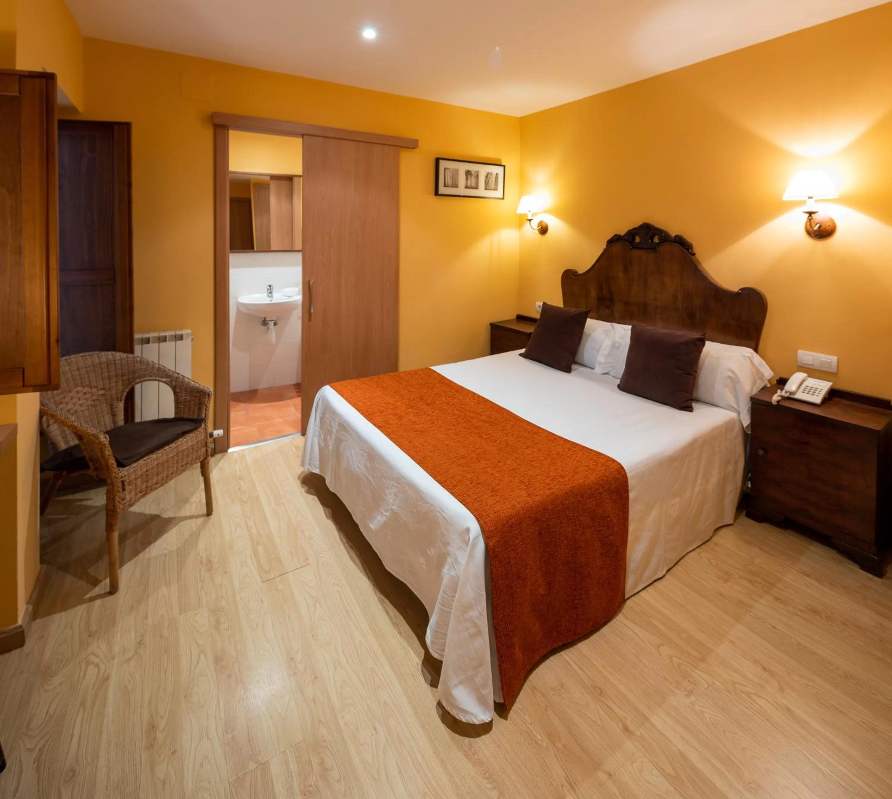 Bed in Hotel Ripoll