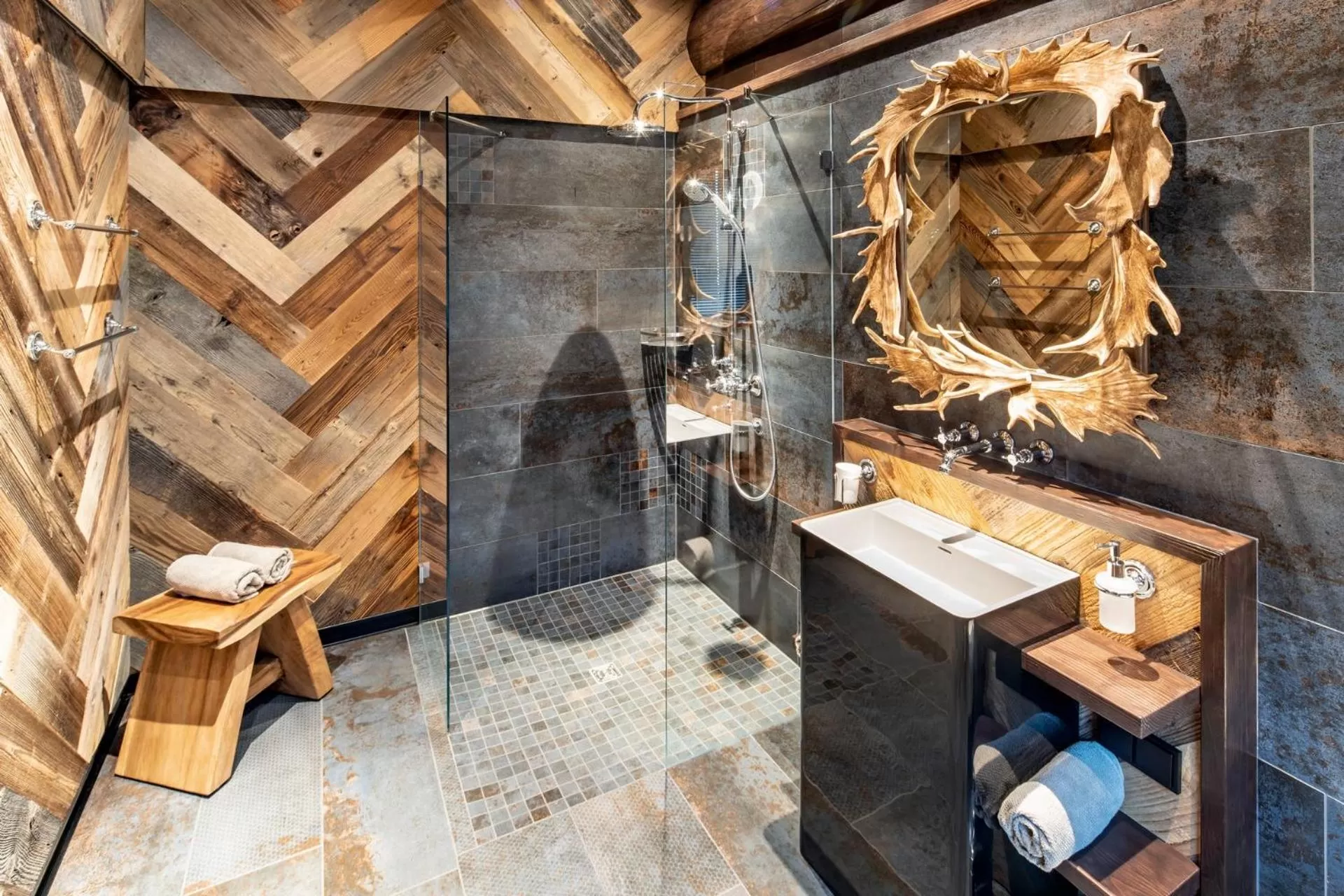 Shower in Timberjacks Kassel Motel