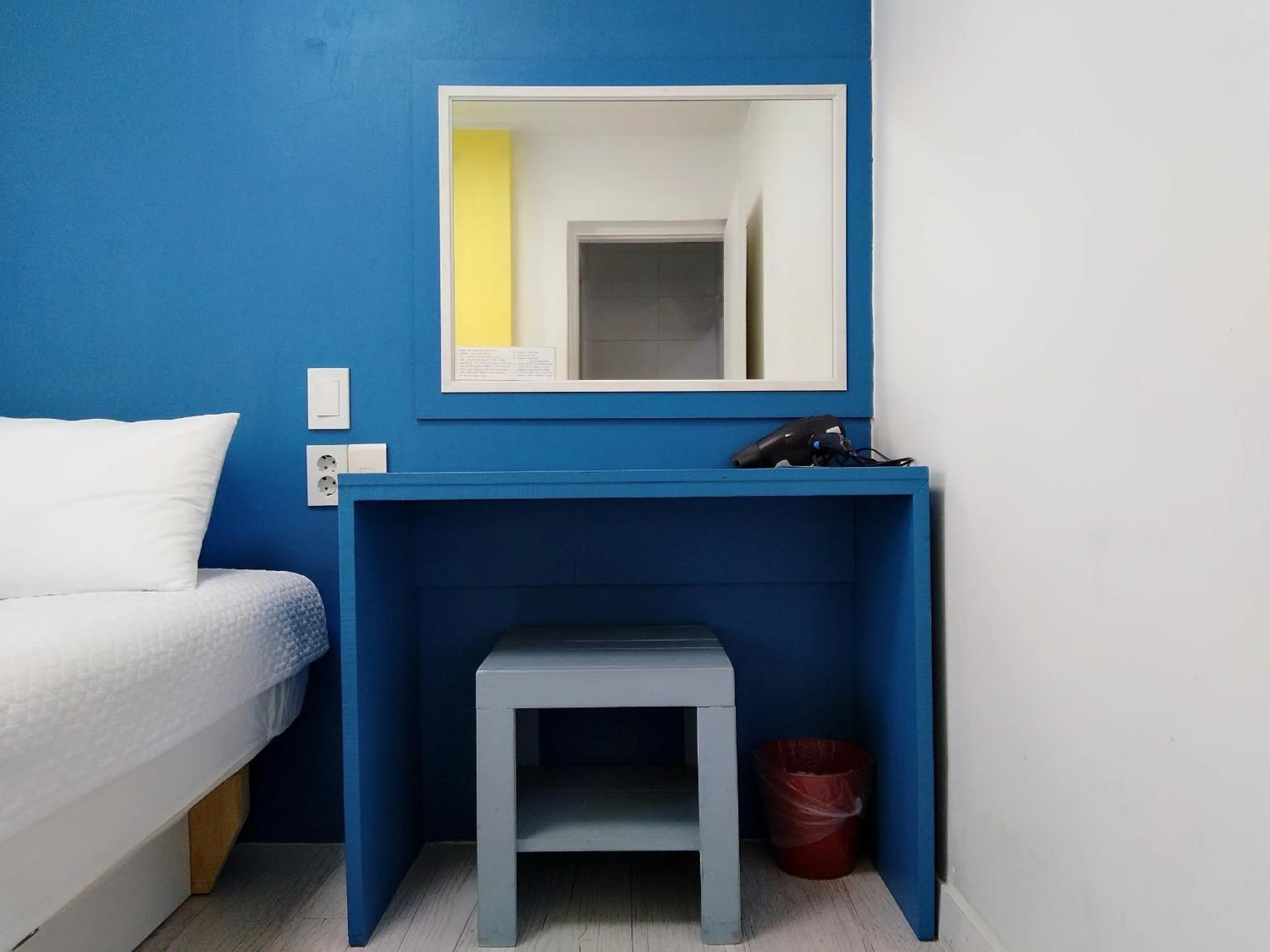 Photo of the whole room, Bed in Slow Citi Guest House -슬로시티게스트하우스