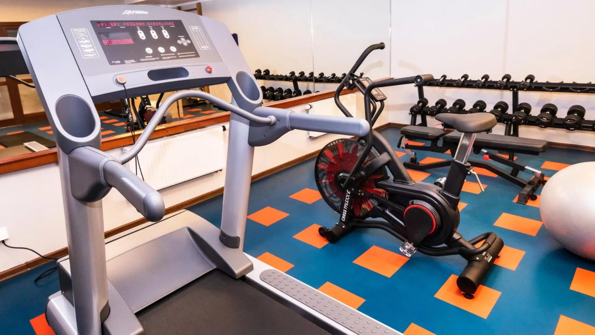 Fitness centre/facilities in Qubus Hotel Głogów