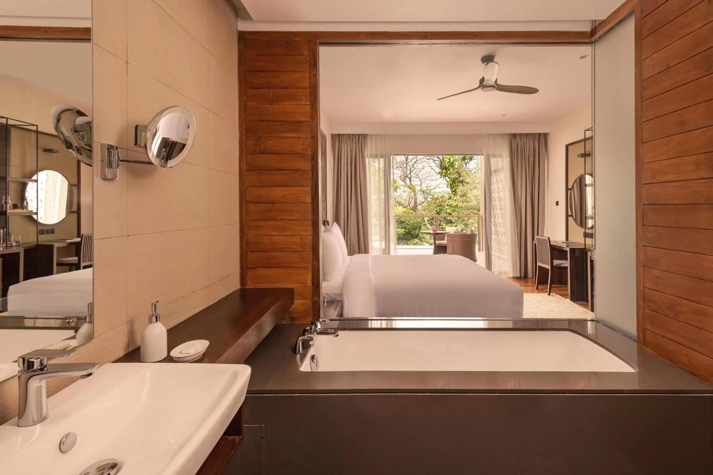 Bathroom, Bed in Jetwing Kandy Gallery, A Luxury Reserve