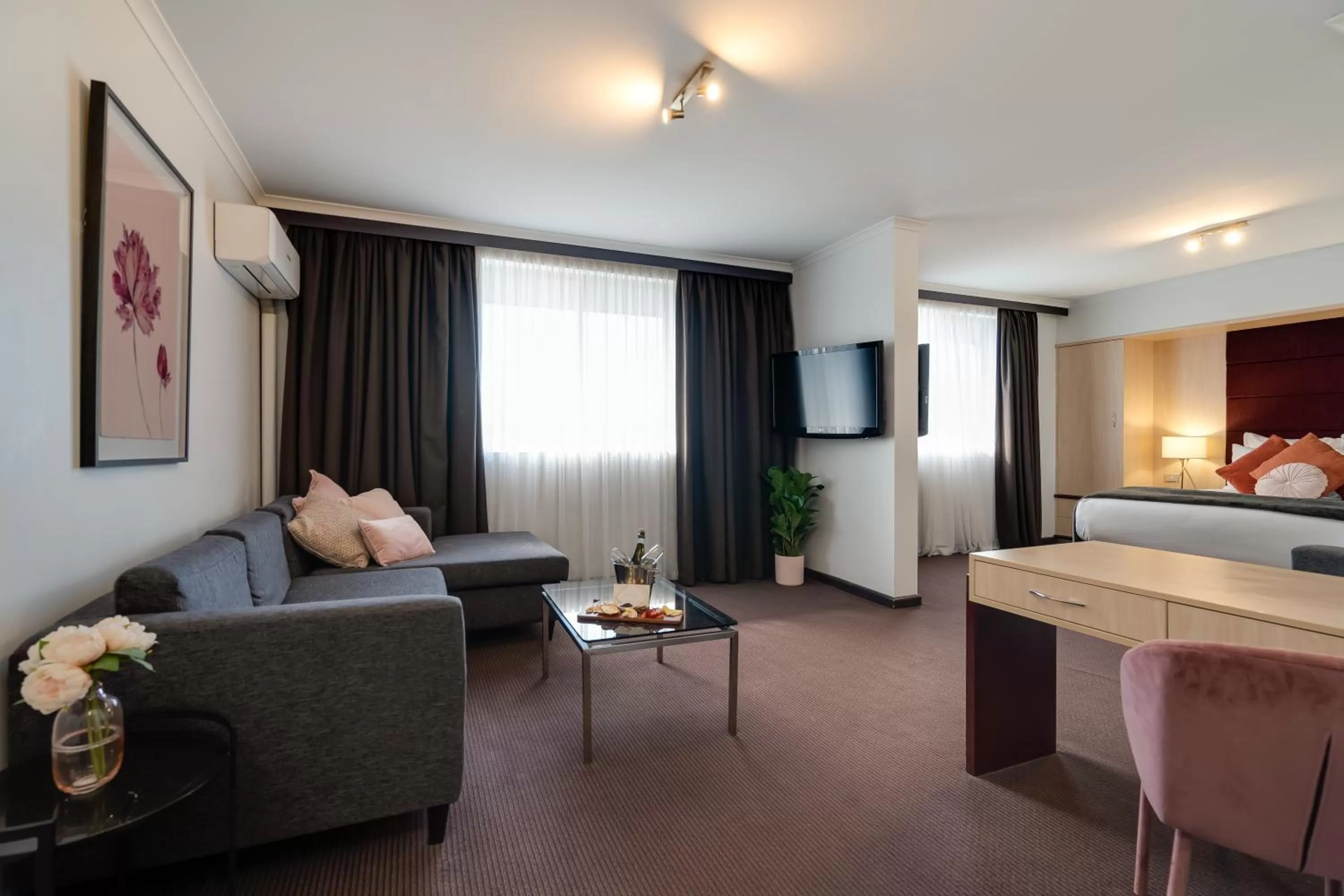 Seating area in Mercure Albury