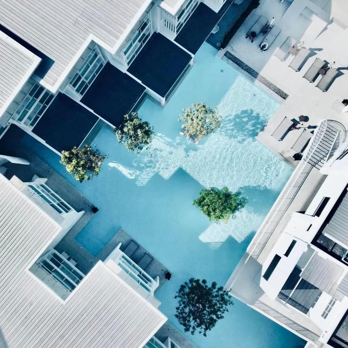 Swimming pool in Prima Hotel Pattaya