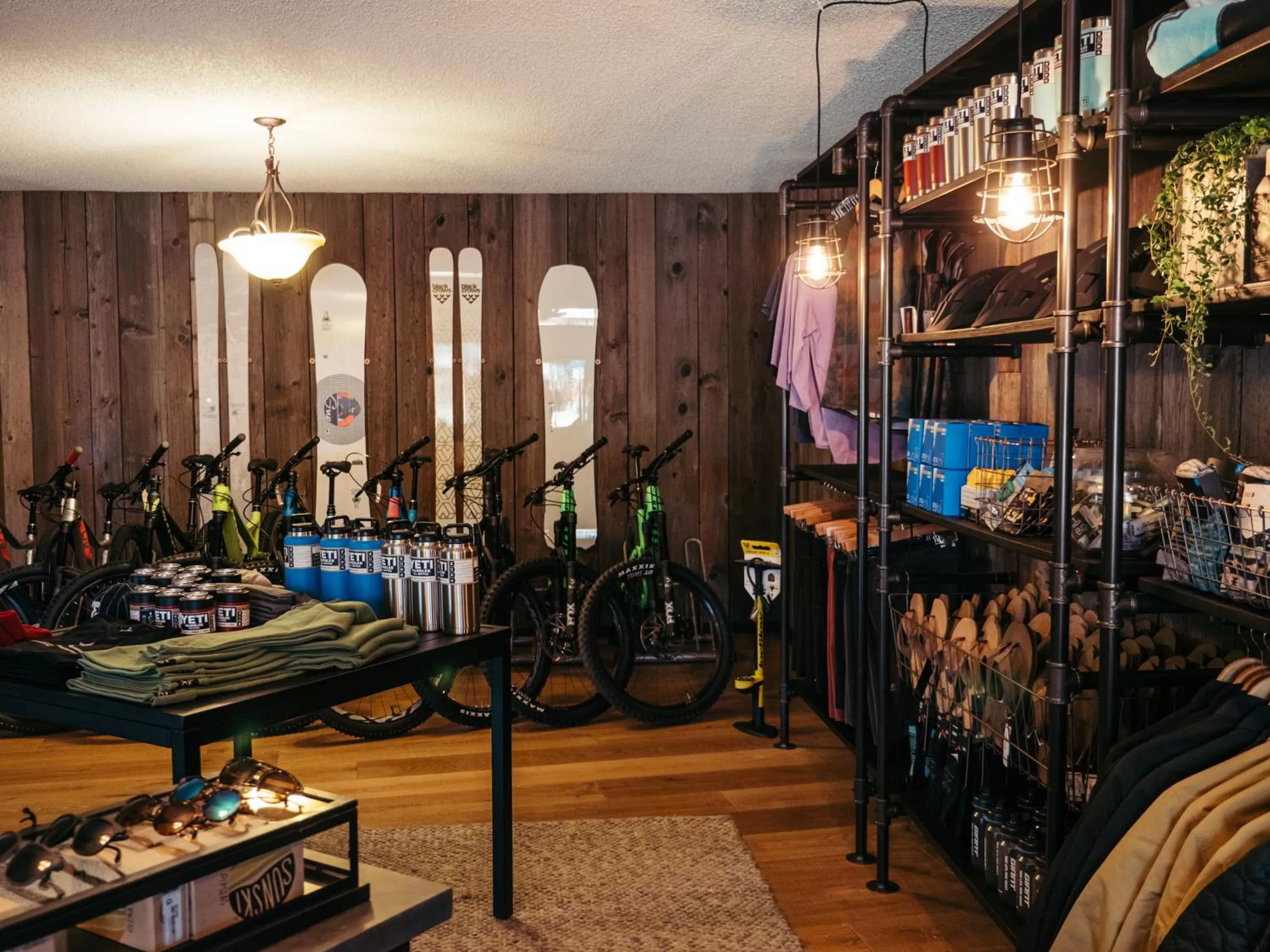 Shopping Area in LOGE Bend