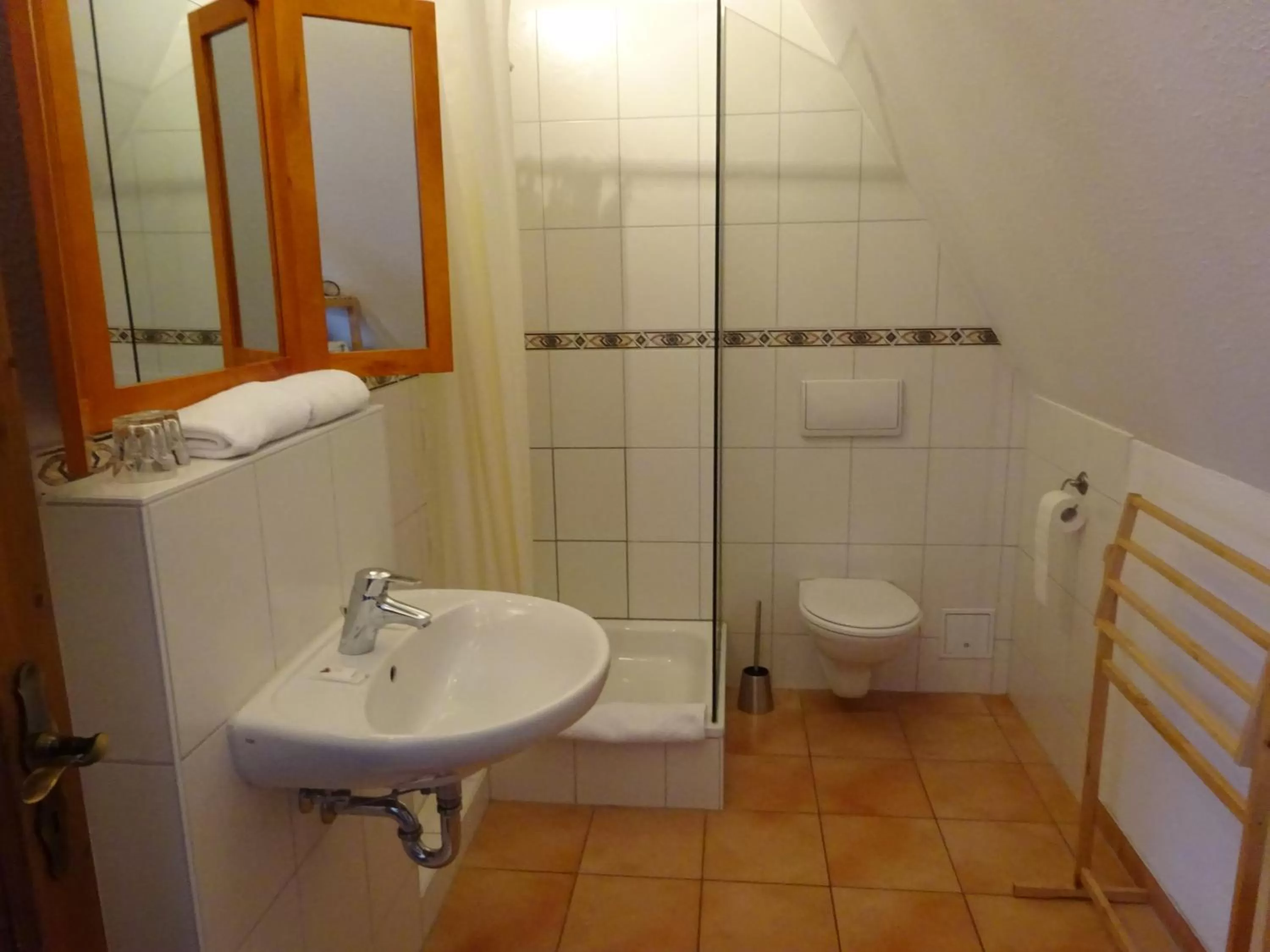 Bathroom in Gästehaus Weingärtner