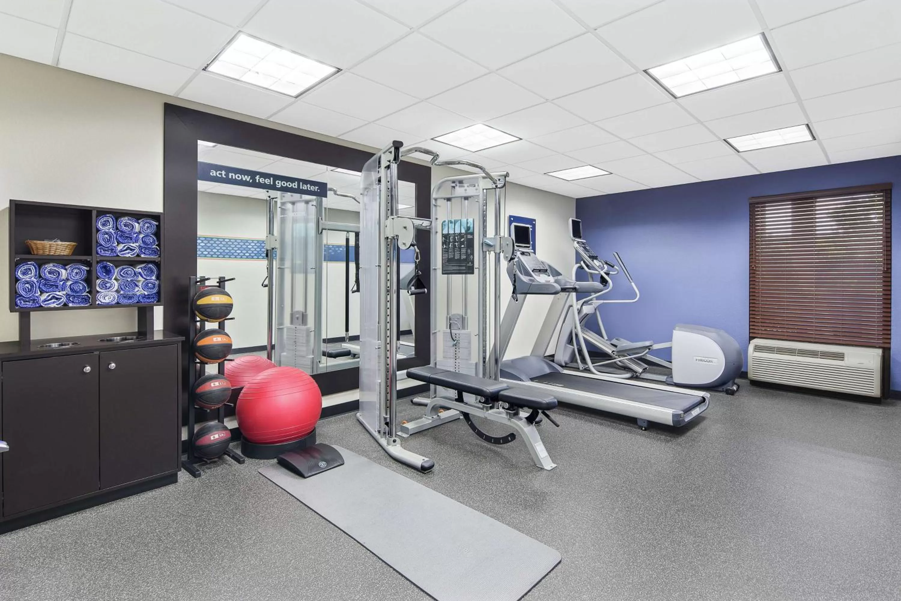 Fitness centre/facilities in Hampton Inn Atlanta-Town Center/Kennesaw