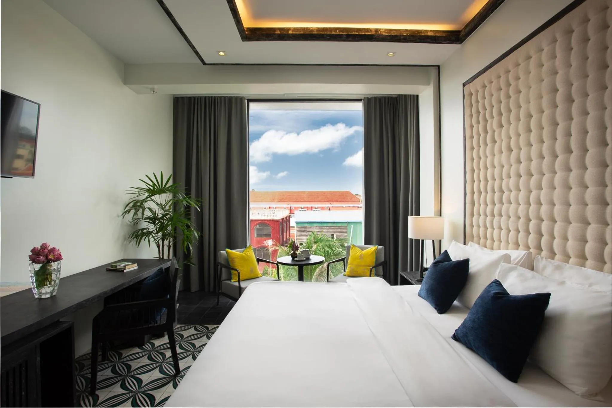 City view, Bed in Monthara Angkor Residence