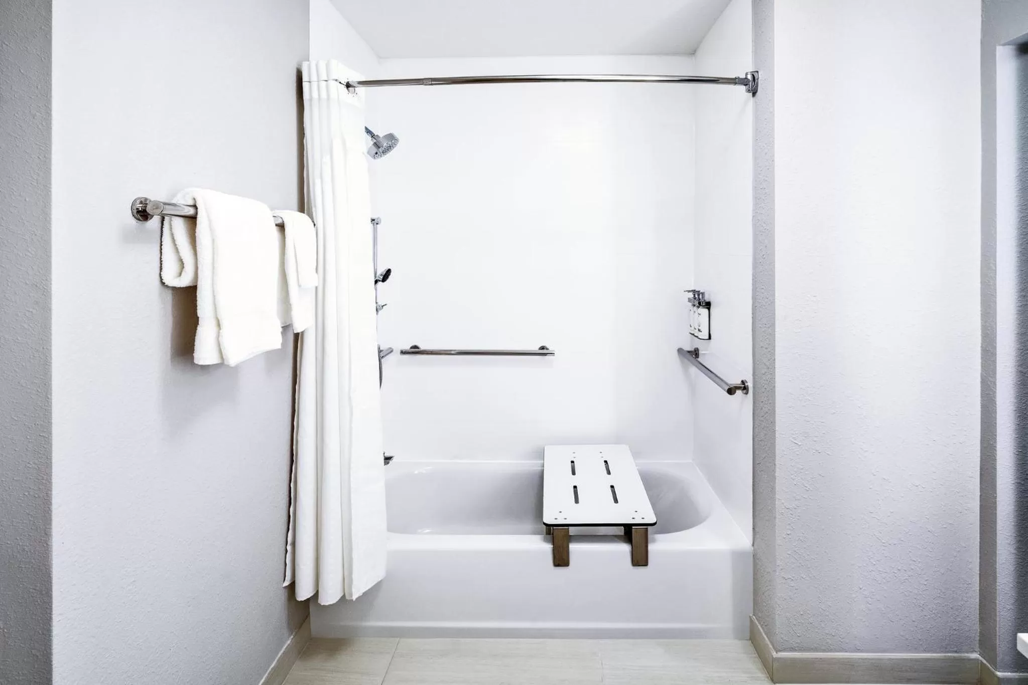 Photo of the whole room in Holiday Inn Express & Suites - Houston - Downtown North by IHG