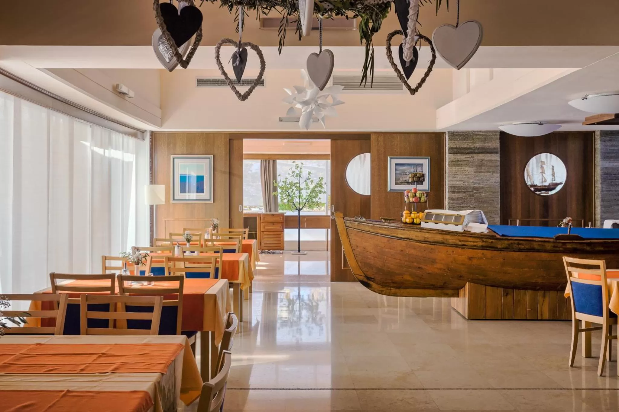 Restaurant/Places to Eat in Hotel Porec